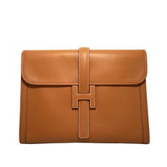 HERMES Large Golden Jige Clutch in perfect Condition.