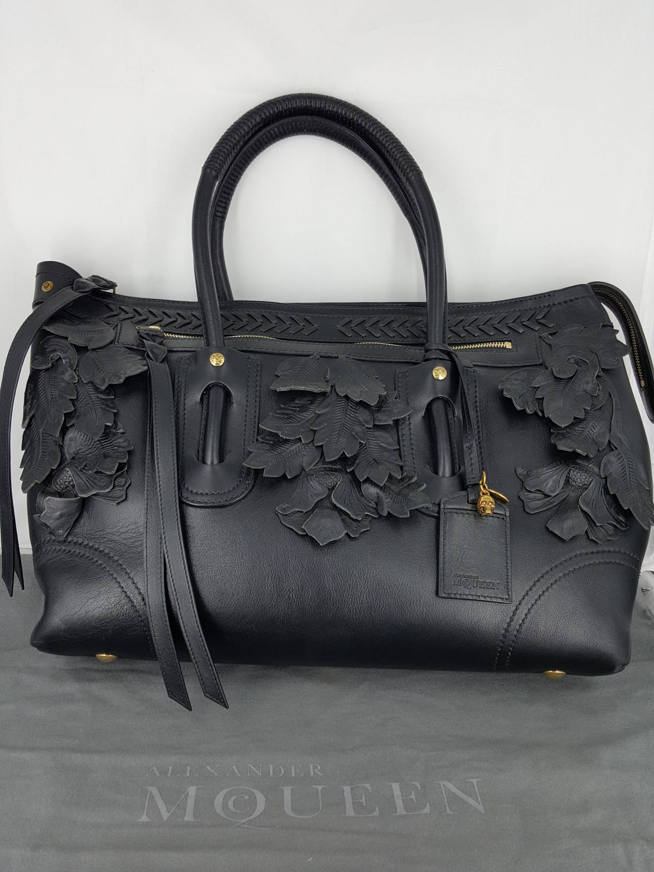 XL Alexander McQueen Limited Edition Handbag with Leather Leaves. 5