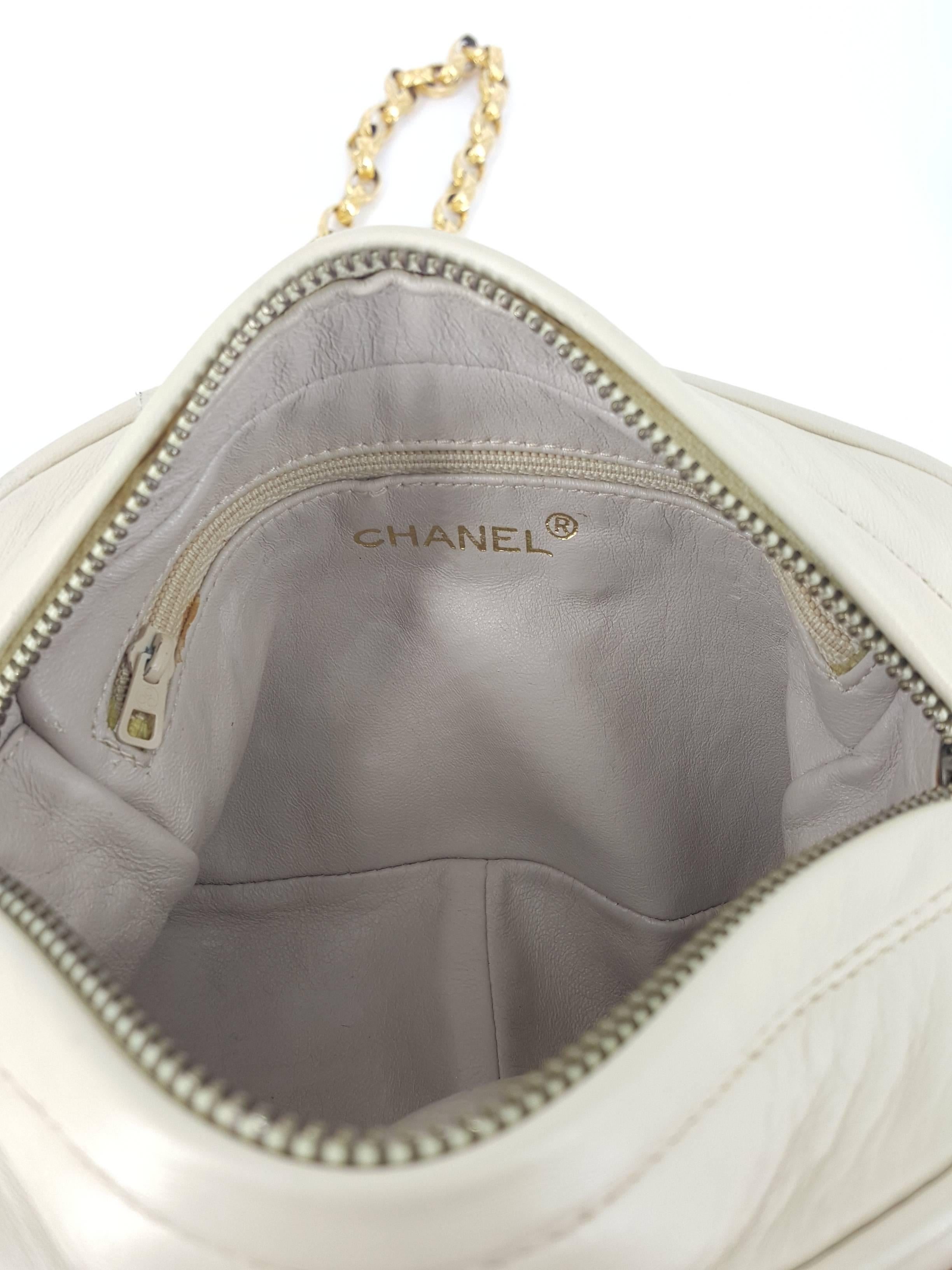 Chanel Small Cream Lambskin Camera Bag Tassel And Gold Hardware  Mint. In Excellent Condition In Delray Beach, FL