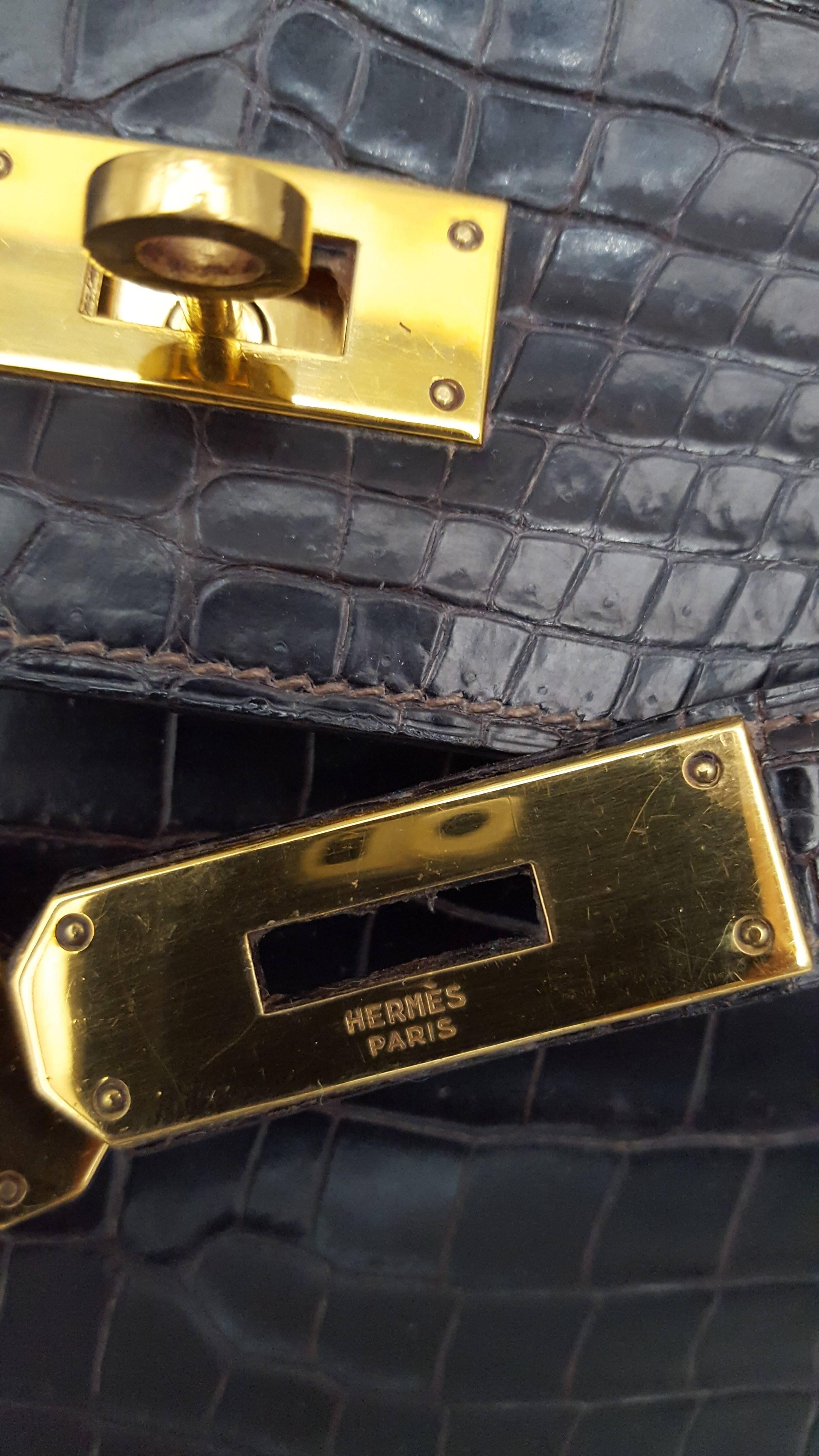 Hermes Dark Brown Shiny Crocodile Kelly 28 cm With Gold Hardware  For Sale 1