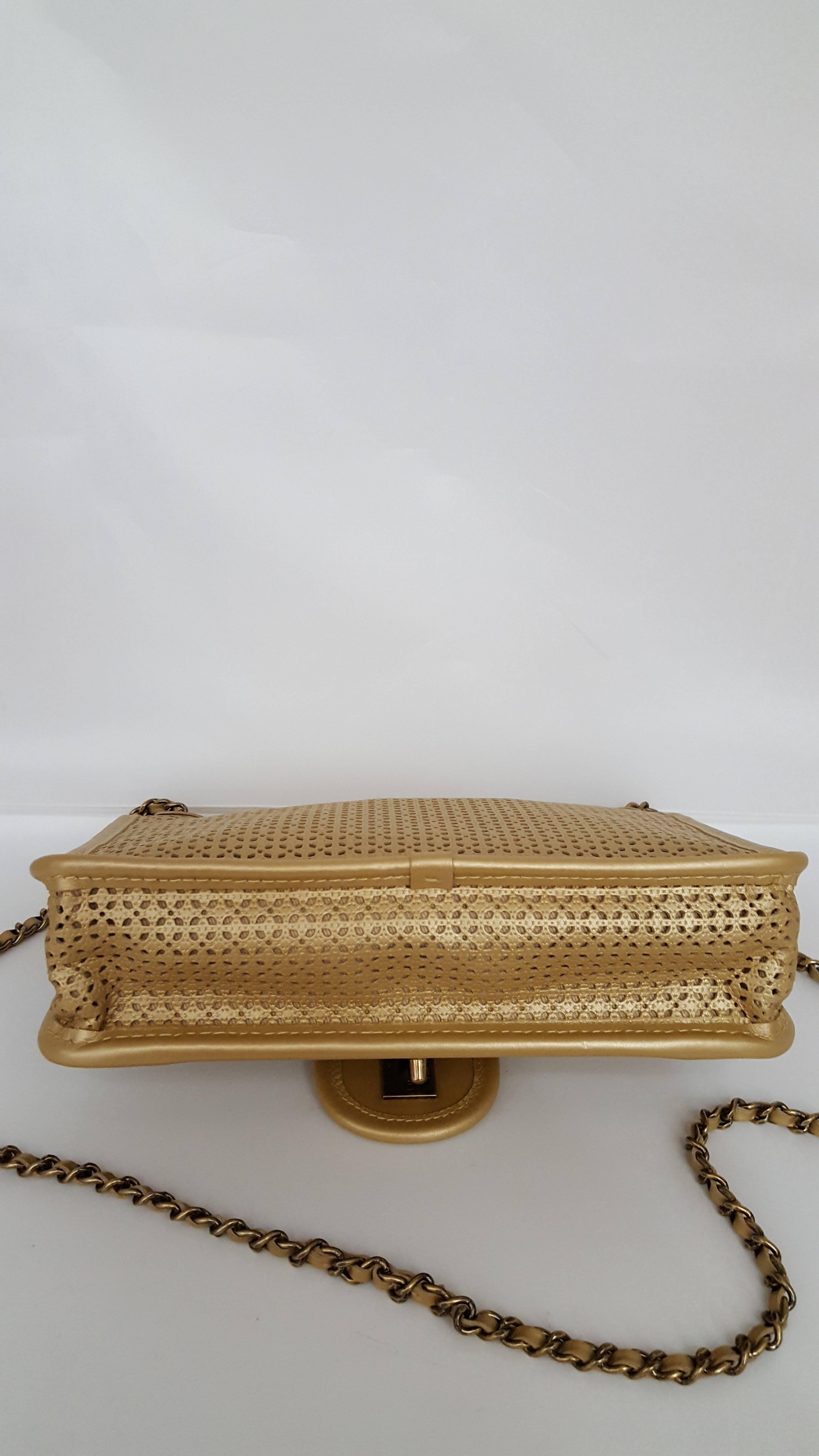 Chanel Rare Shoulder Flap Bag In Metallic Beige From the Dubai Collection In New Condition In Delray Beach, FL