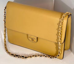 Chanel  Classic Brown/Golden/ Yellow Leather Shoulder Bag Pre- Owned 