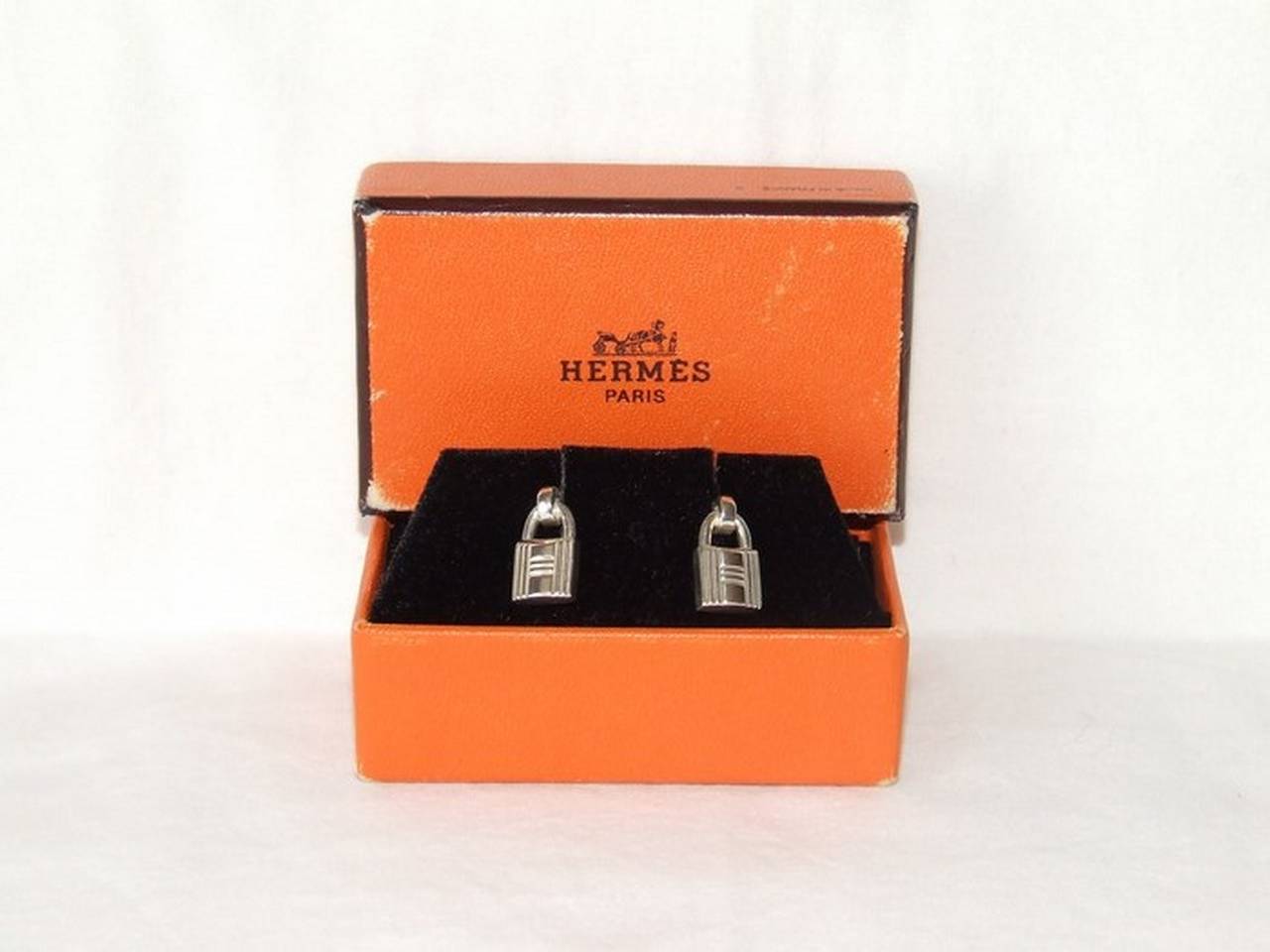 AUTHENTIC HERMES CUFFLINKS

