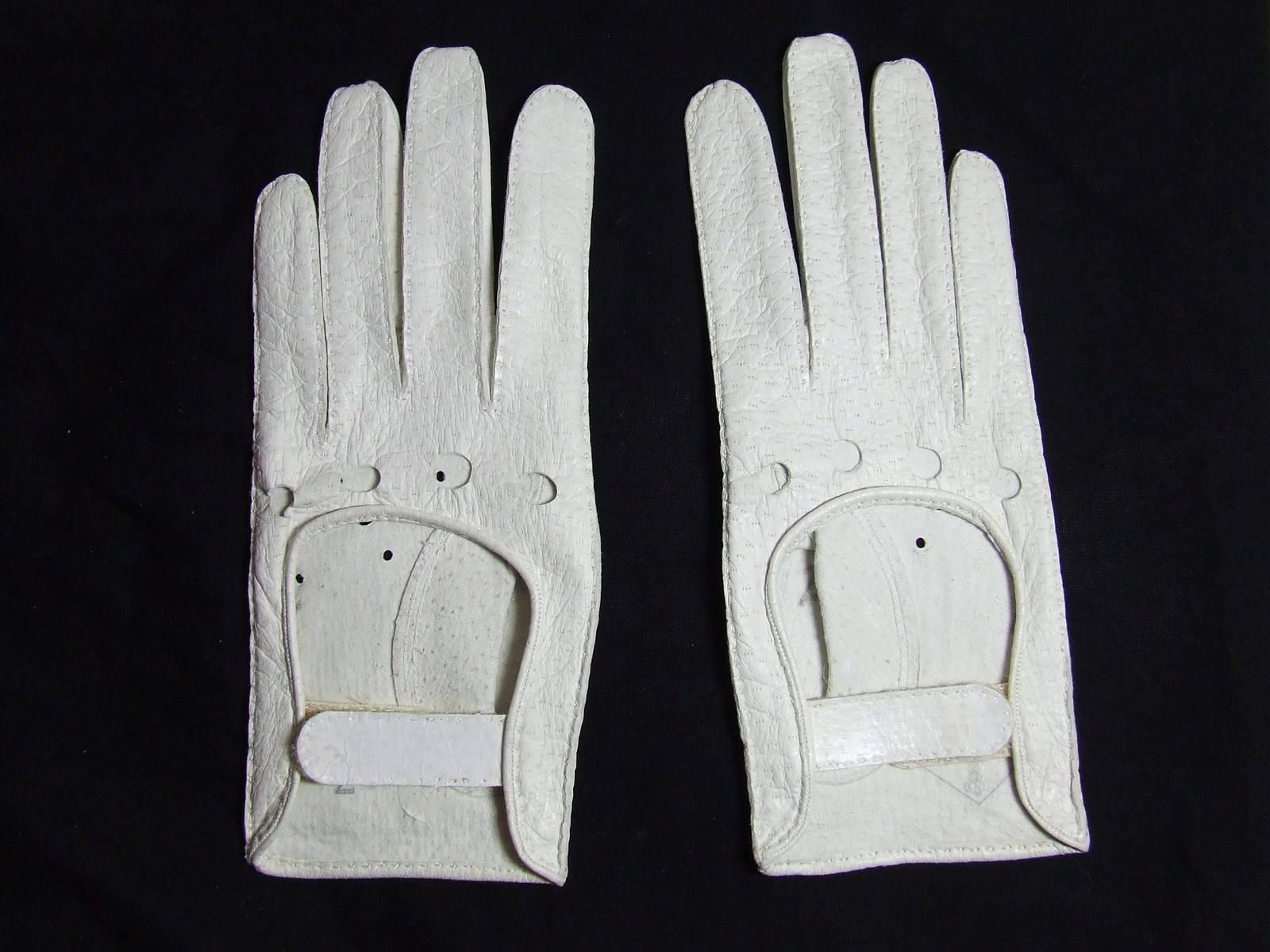 Women's Rare and Beautiful Hermes Gloves White Lambskin Size 7