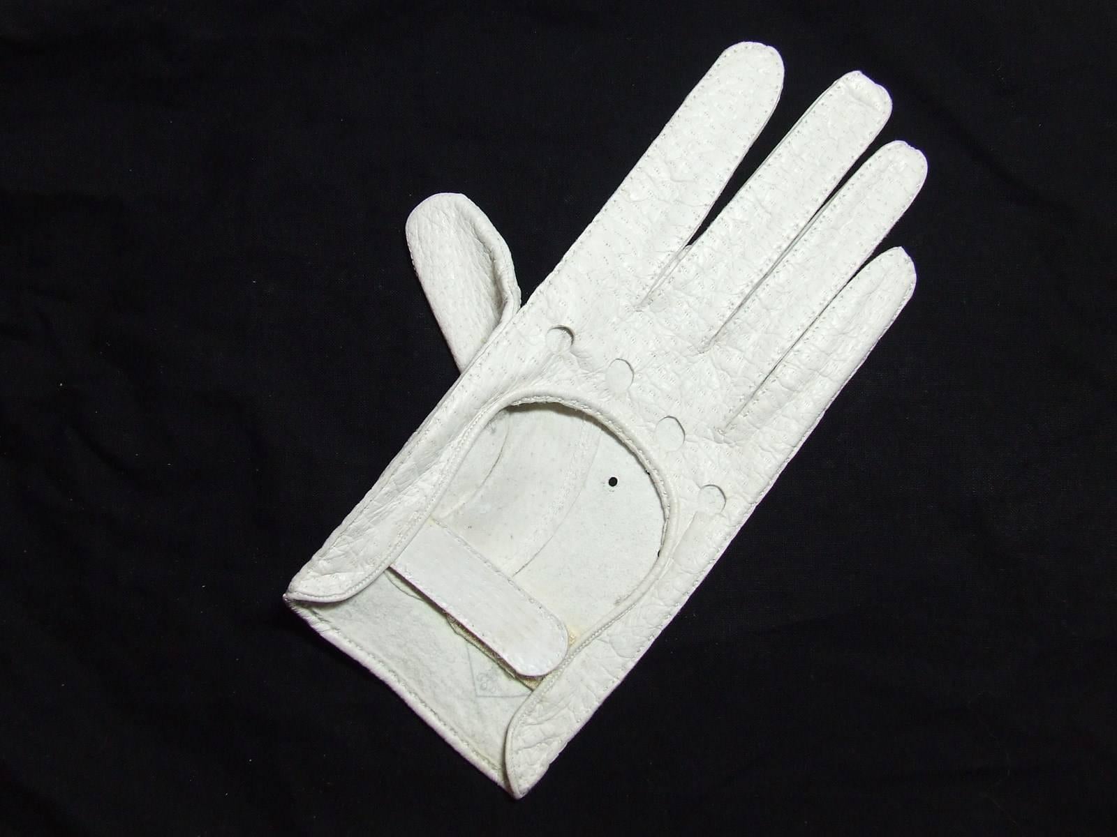 Rare and Beautiful Hermes Gloves White Lambskin Size 7 5