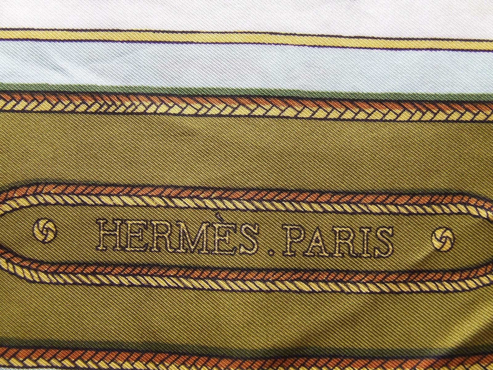 Beige Hermes Collectible Vintage Silk Scarf La Parade Heron 50 years old 90 cm