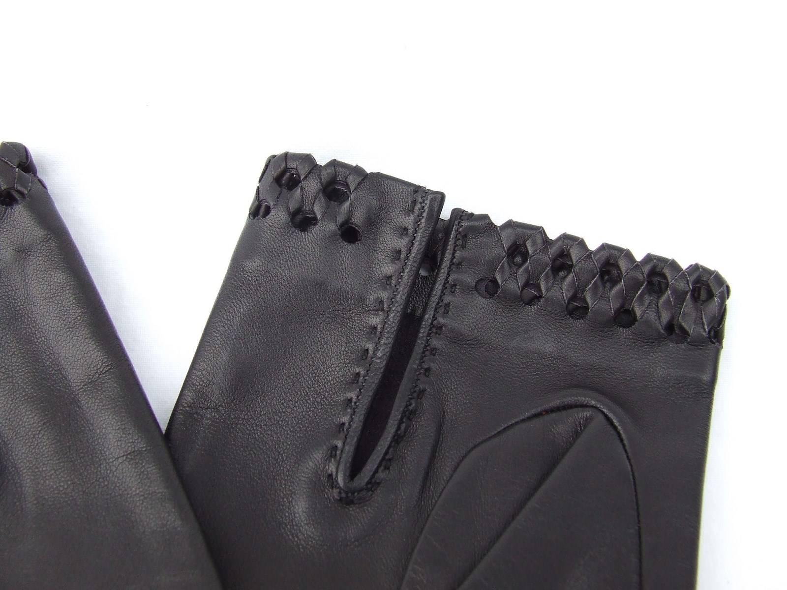 Hermes Women Gloves in Black Leather Size 8  1