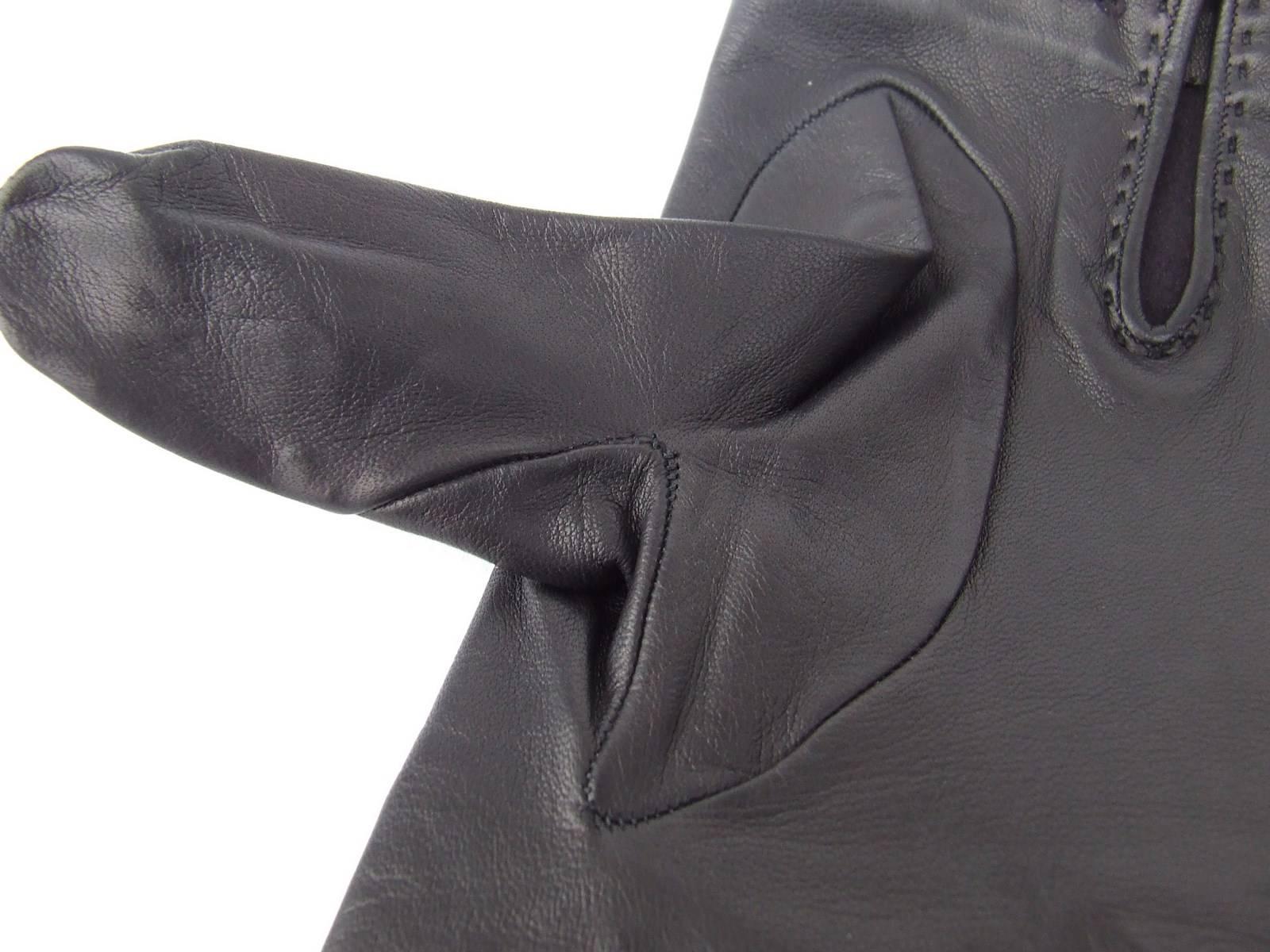Hermes Women Gloves in Black Leather Size 8  3