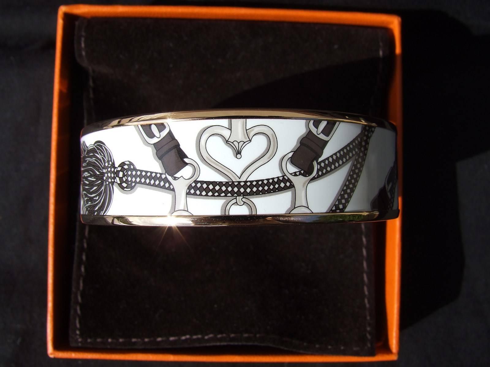Hermes Printed Enamel Bracelet Festival des Amazones Rose Gold HDW Size 65 2