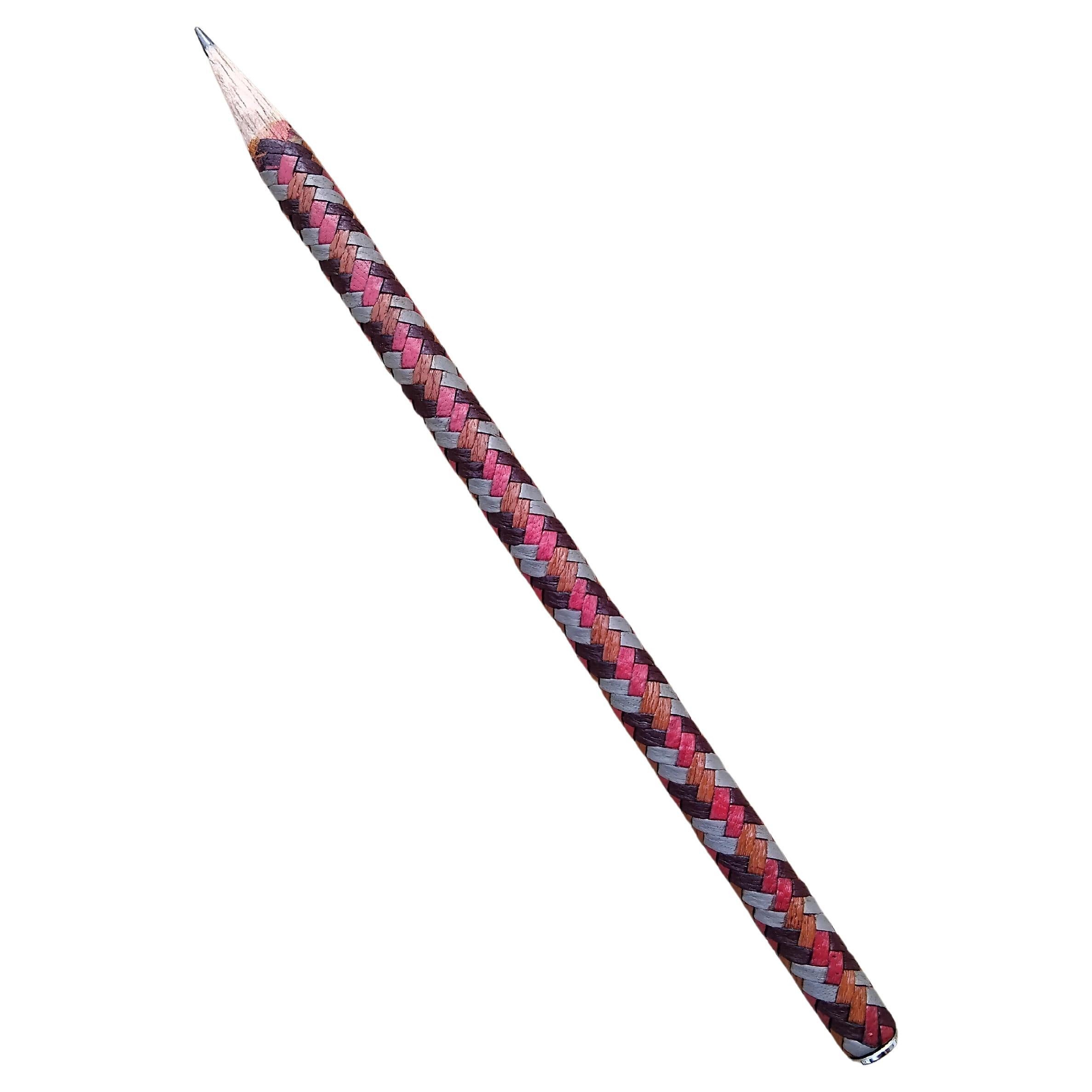 Beautiful Authentic Hermès Pencil

Made of Wood and Covered with braided leather

Palladium plated 