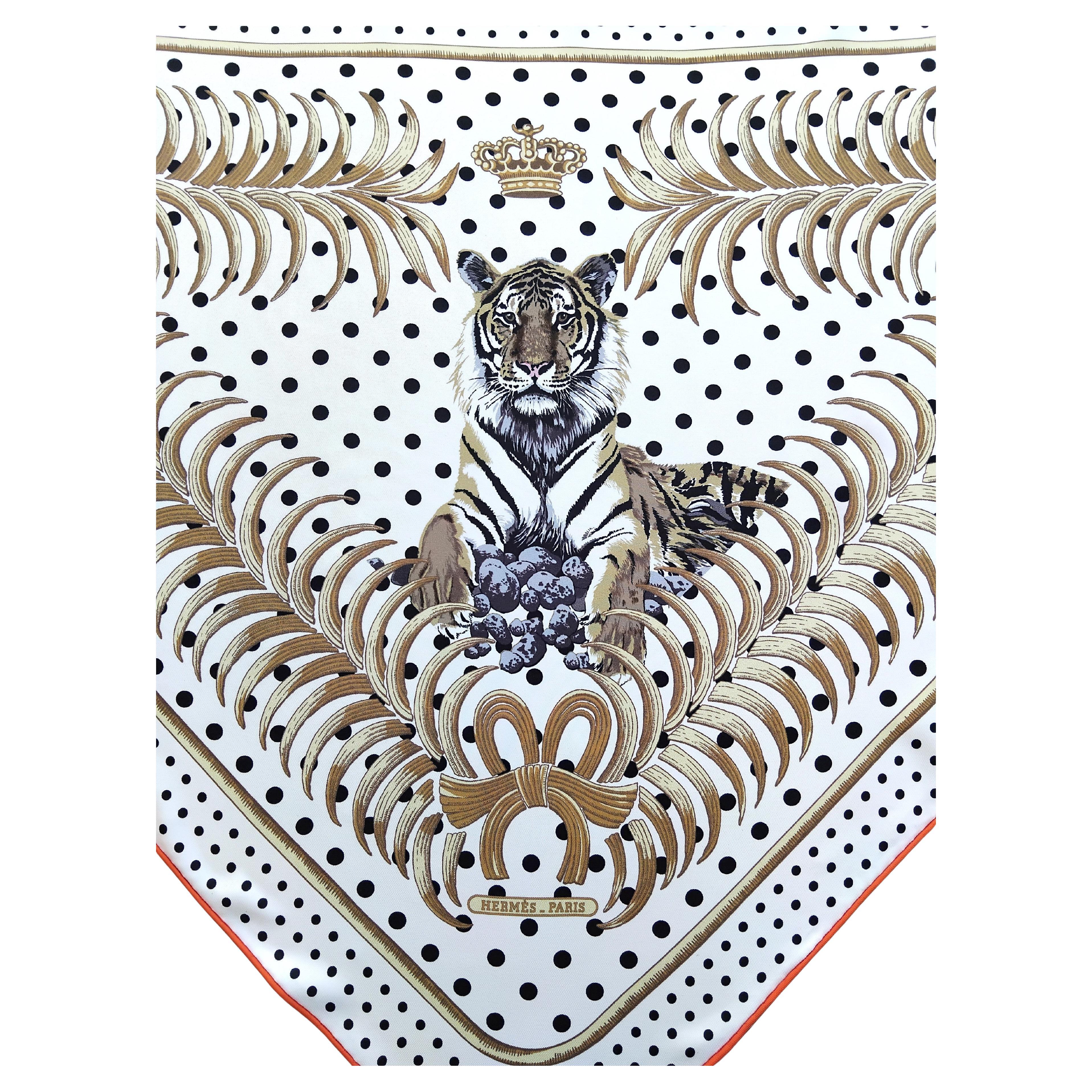 Gray Hermès Tigre Royal Pointu Silk Scarf Tassels