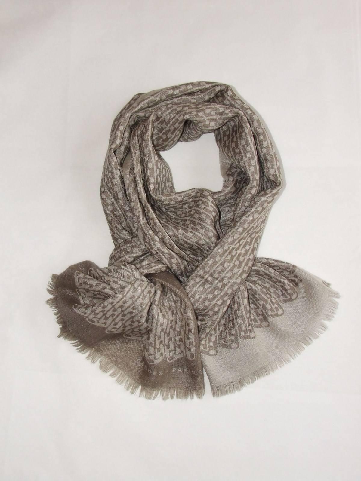Hermes Reversible woven scarf Curb Chain Cashmere Silk Etoupe Beige 186 cm 7