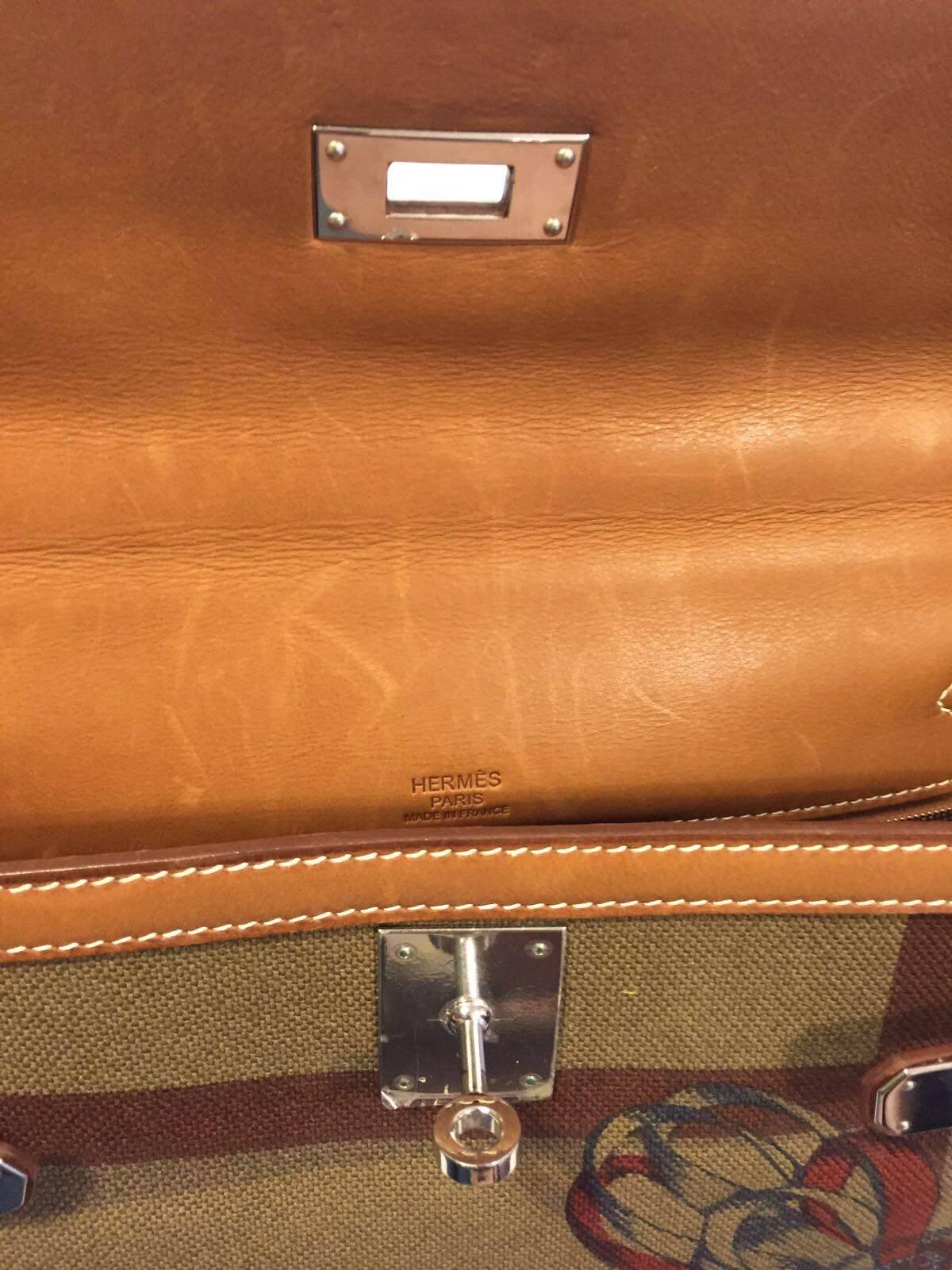 Seltene Hermes Amazone Kelly Bag Barenia Horse Print Toile PHW 32 cm 1