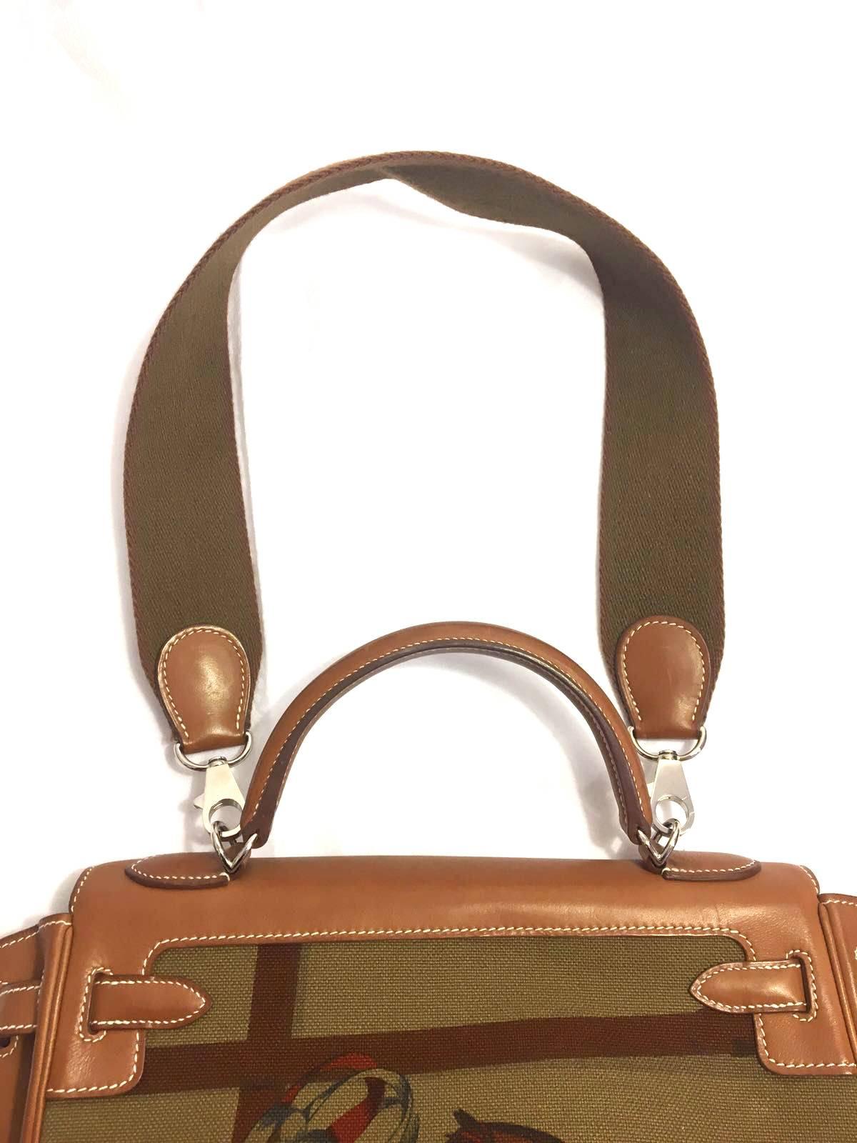 Seltene Hermes Amazone Kelly Bag Barenia Horse Print Toile PHW 32 cm 5