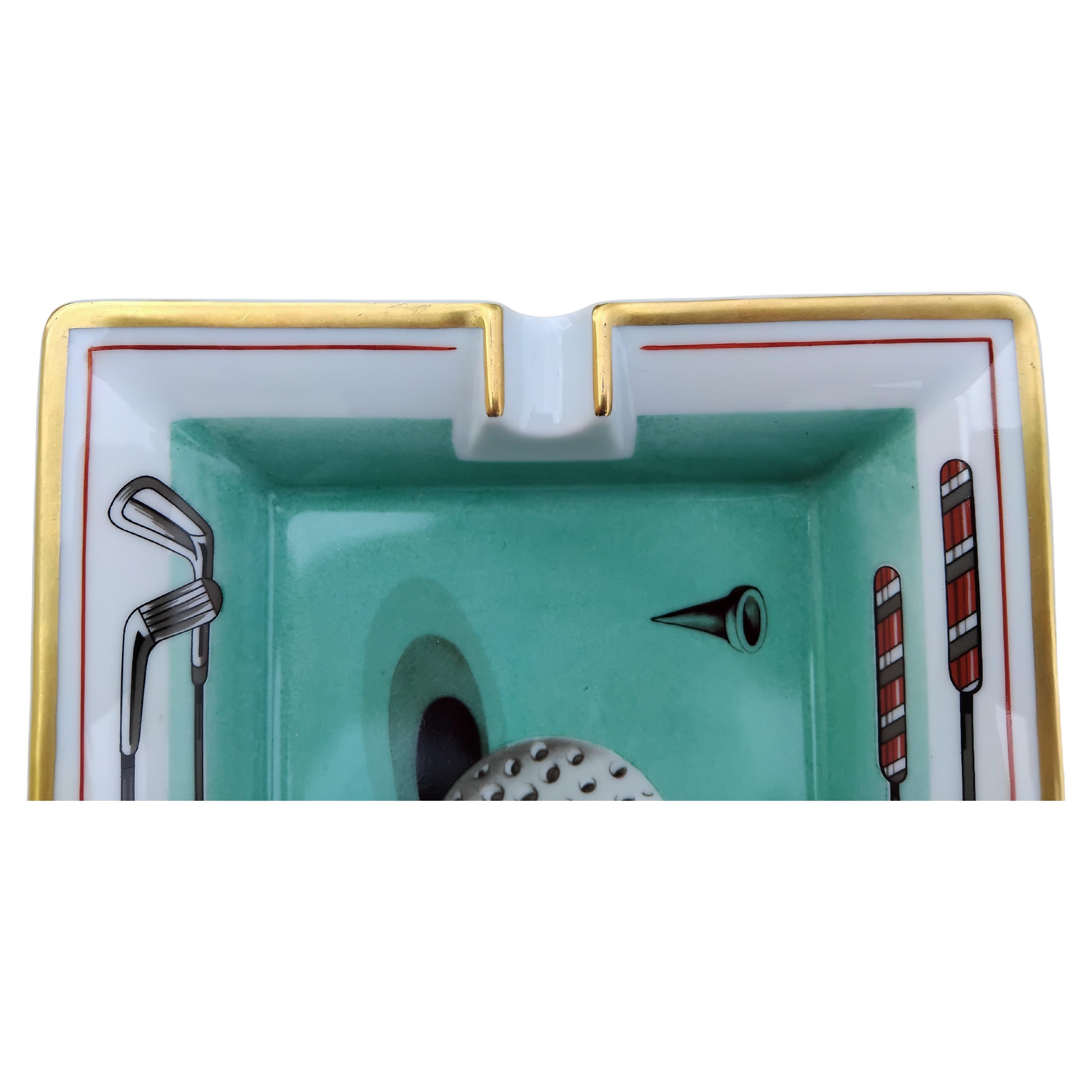 Hermès Cendrier Cigare Impression Golf Porcelaine Or Bon état - En vente à Corcoué Sur Logne, Loire-Atlantique