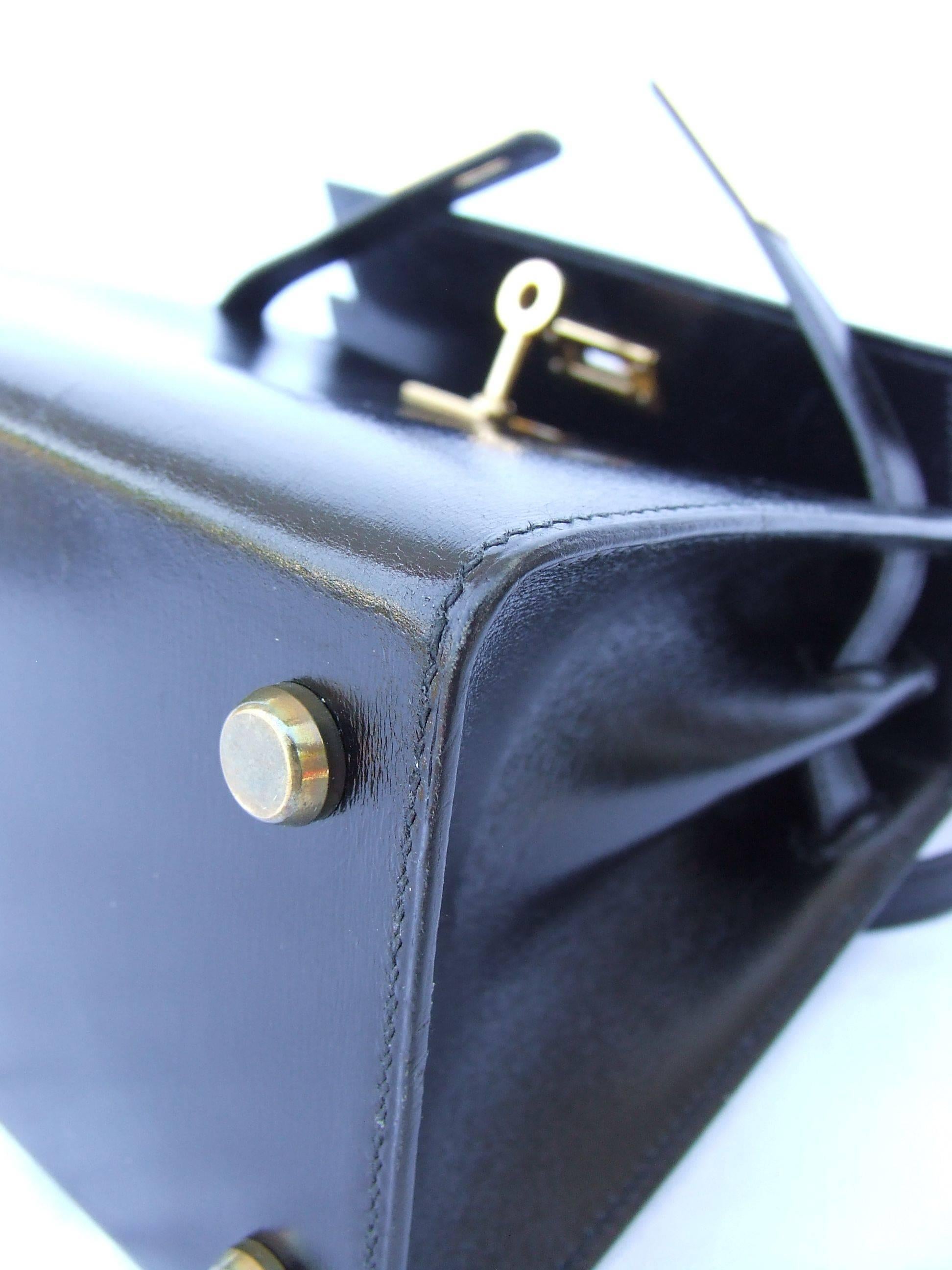 Women's Hermès Vintage Mini Kelly Sellier Bag Black Box Leather Gold Hdw 20 cm