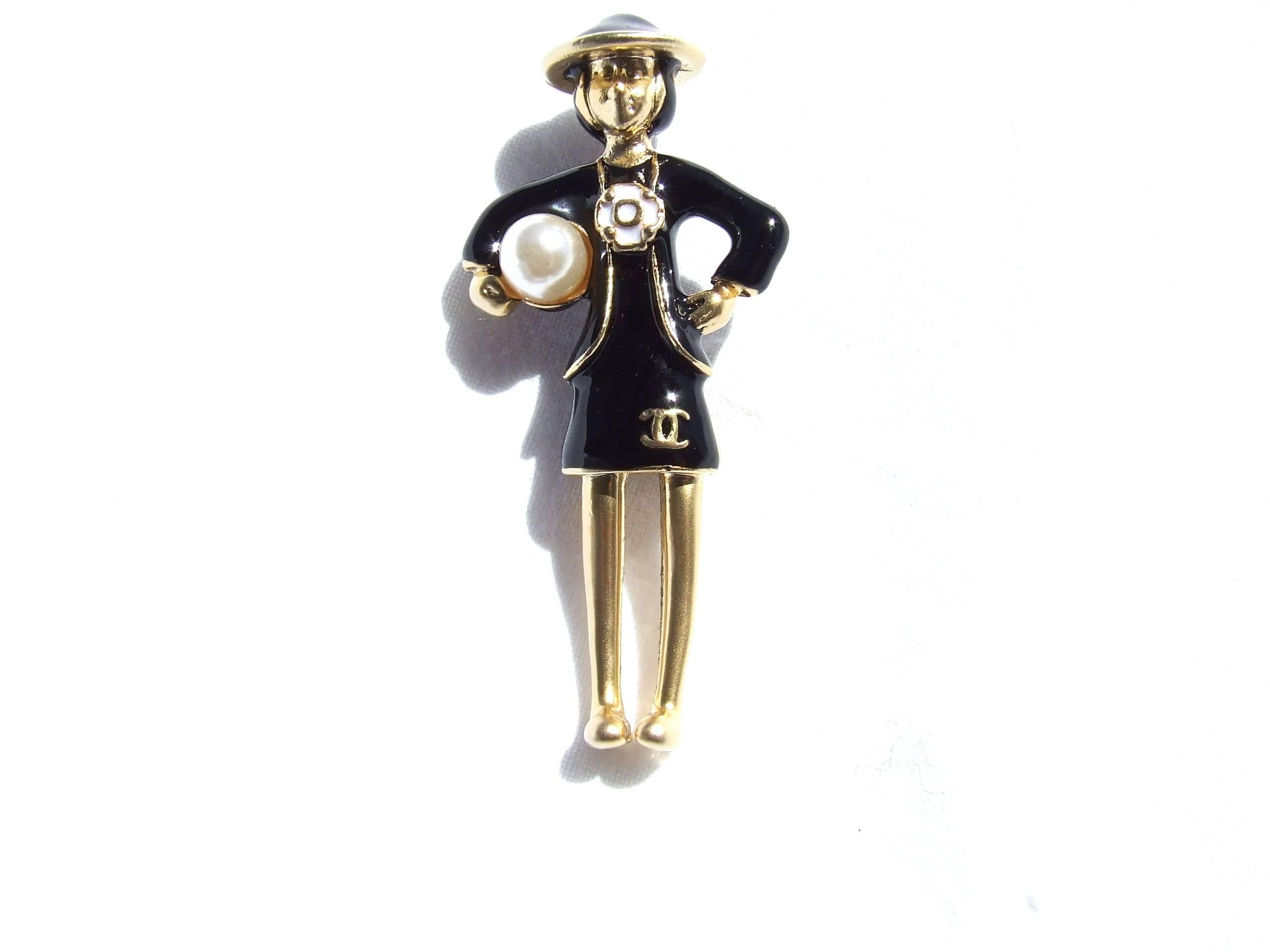 coco chanel pin