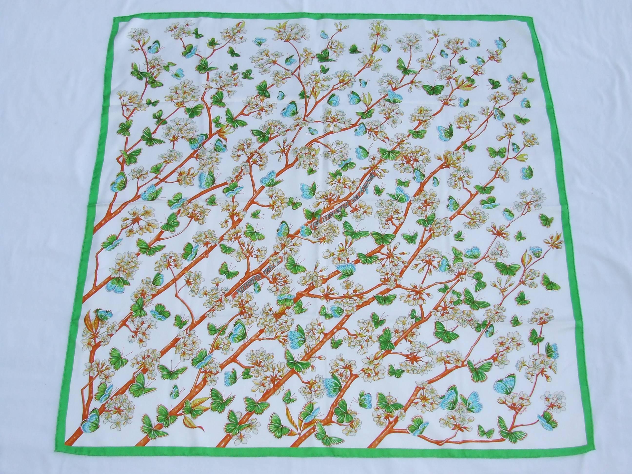 Stunning and Beautiful Authentic Hermes Scarf

Pattern: 