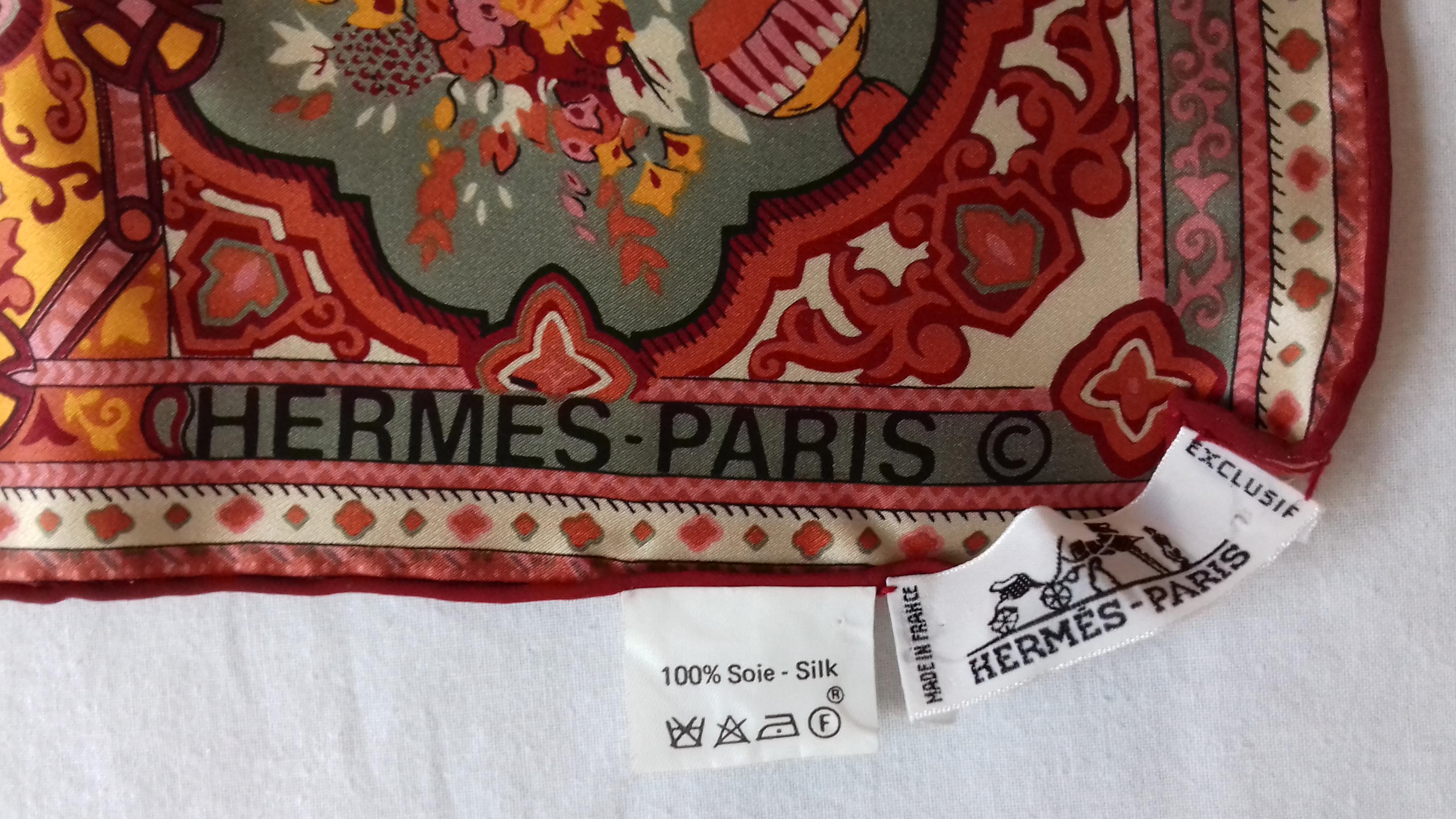 Women's Stunning Hermès Exclusif Giant Silk Scarf Shawl Vintage 140 cm From SPA