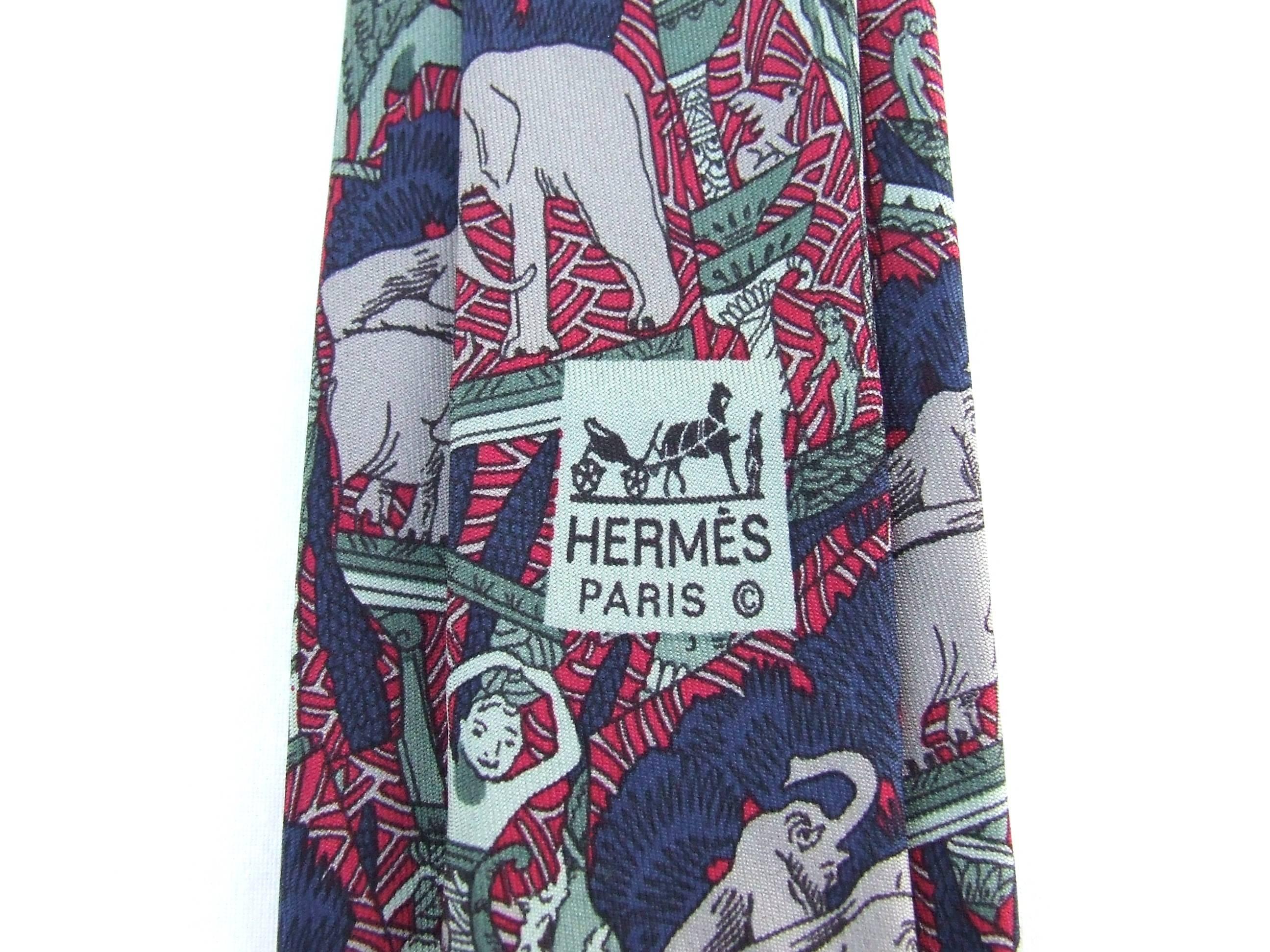 Gris Cravate en soie Hermès Éléphants Lions vert, gris, bleu, bourgogne menthe