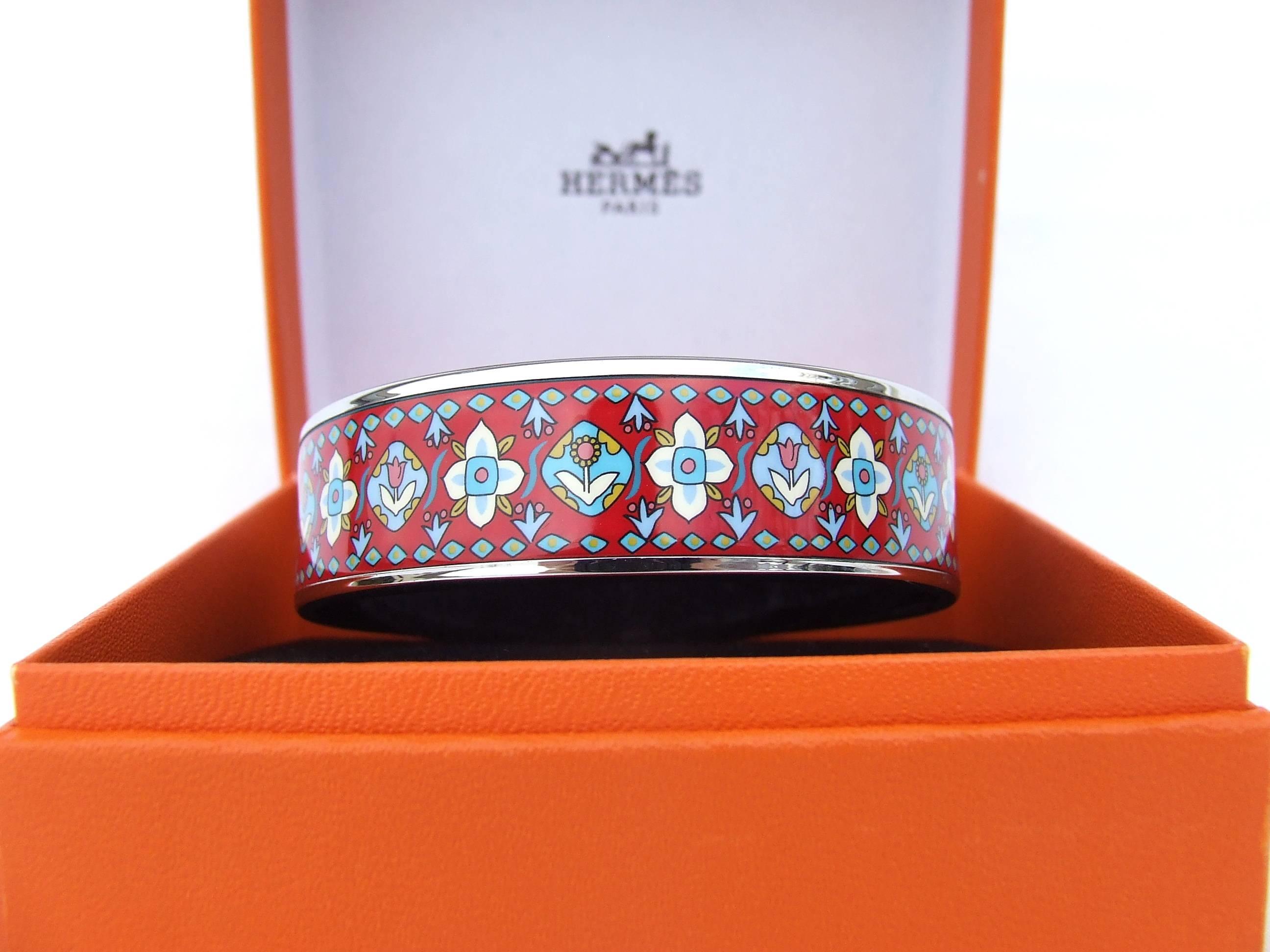 Hermès Enamel Printed Bracelet Flowers Red Blue White PHW Size 65 4