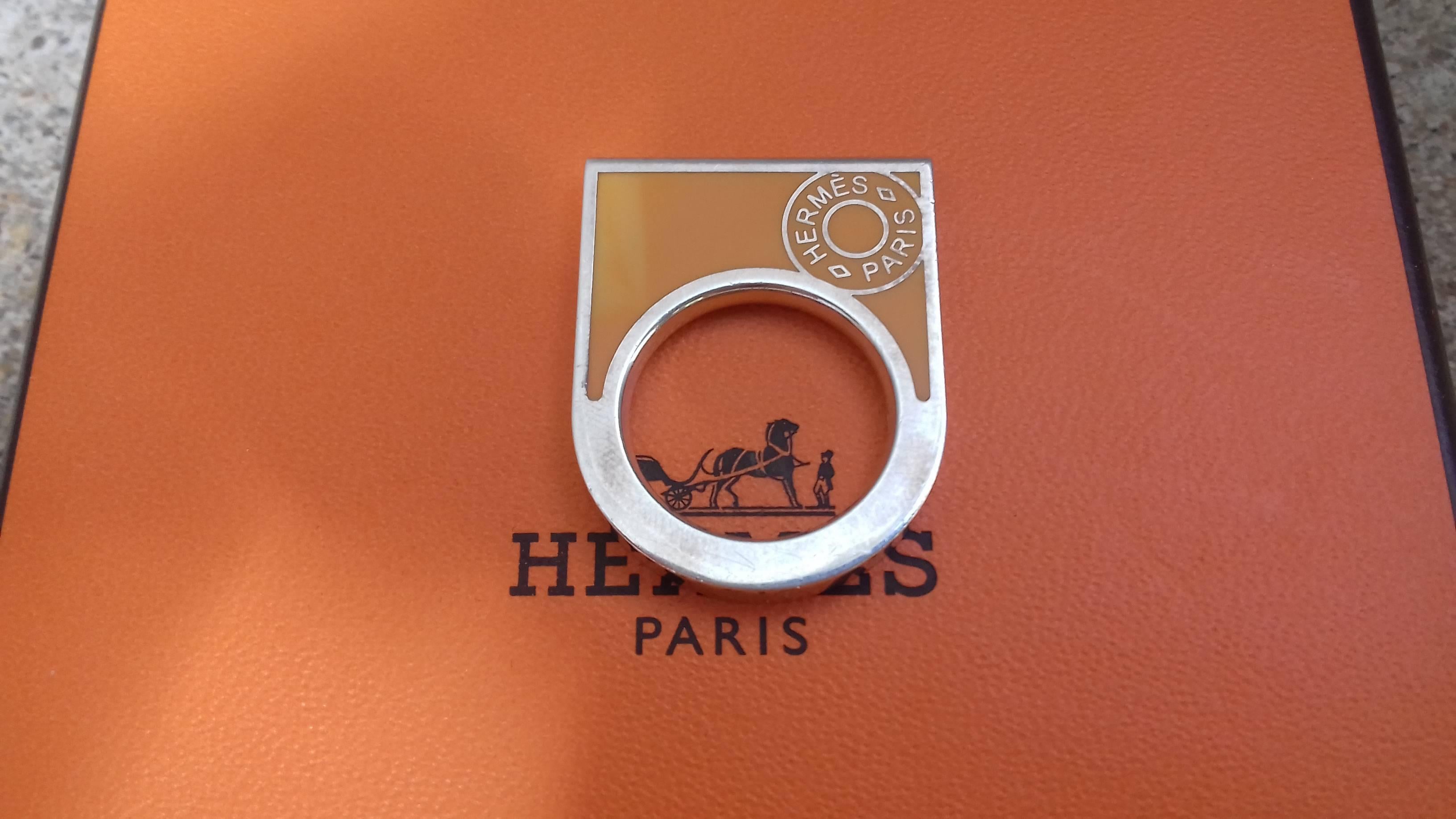 Hermès Anello Clou de selle Ciondolo Charm Sciarpa Anello Smalto Argento Taglia 49 in Scatola in vendita 4