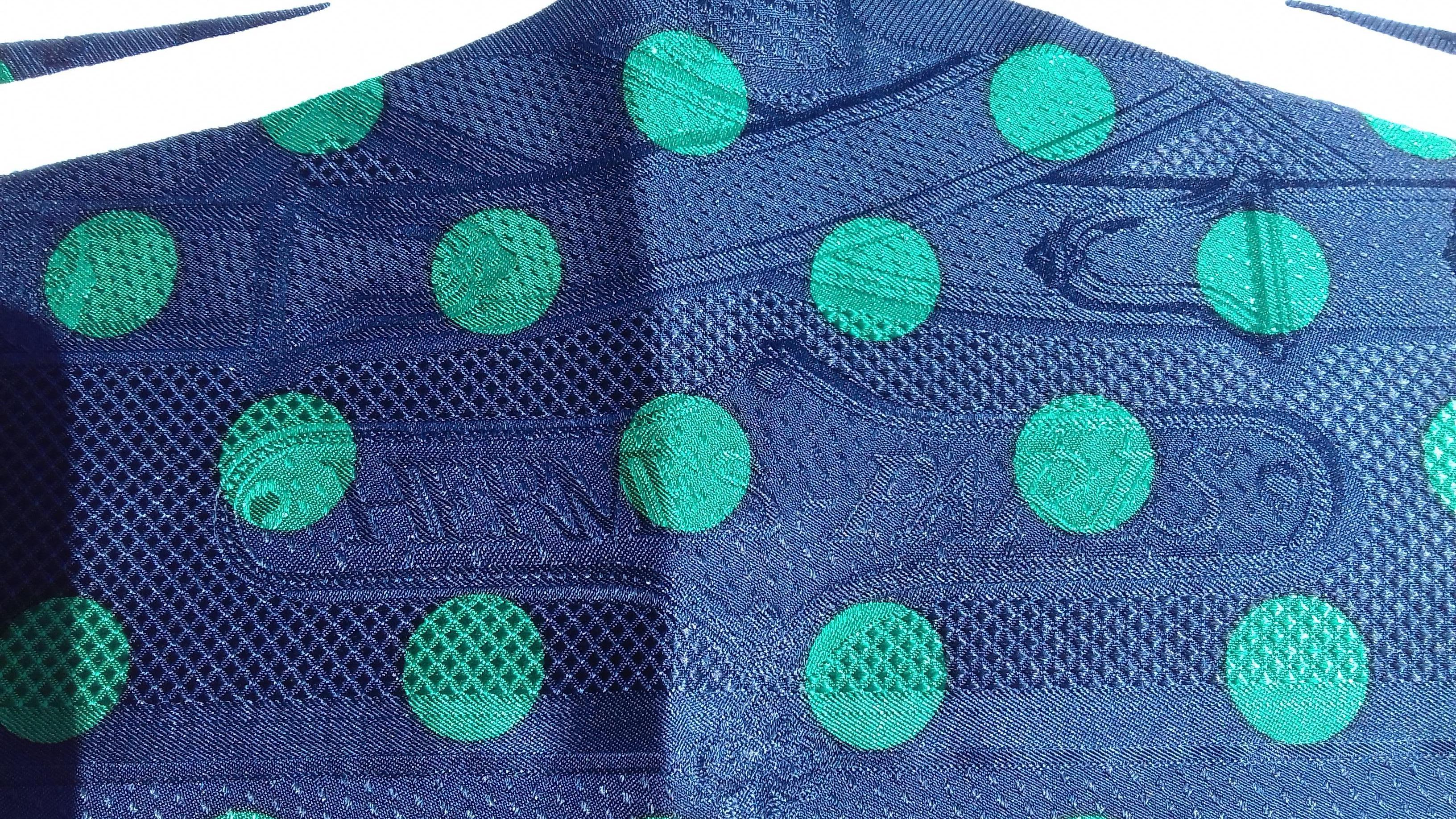 Hermès Carré Cavalcadour Brides de Gala A pois Navy Green Silk Scarf 90 cm In New Condition In Corcoué Sur Logne, Loire-Atlantique