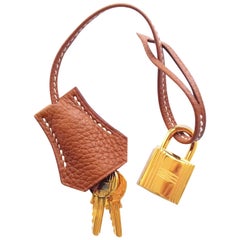 Hermès Gold Clemence Leder Clochette Tirette Golden Lock Keys für Kelly Birkin