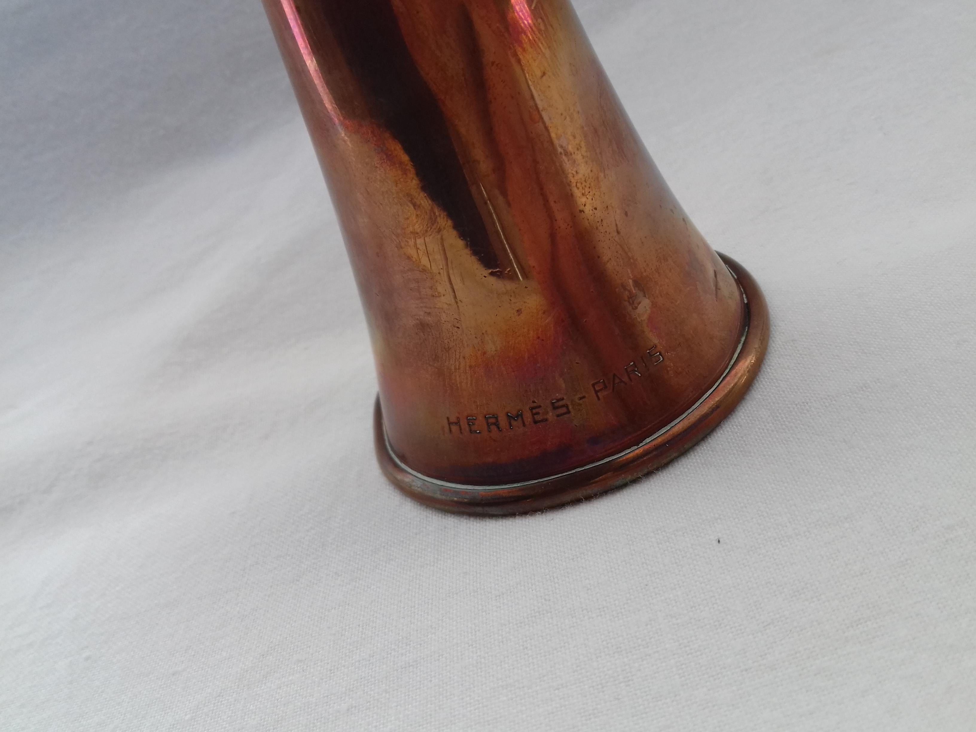 Vintage authentic Hermès Pibole (Horn)

Made of Copper

Wind instrument used in Hunting with hounds

