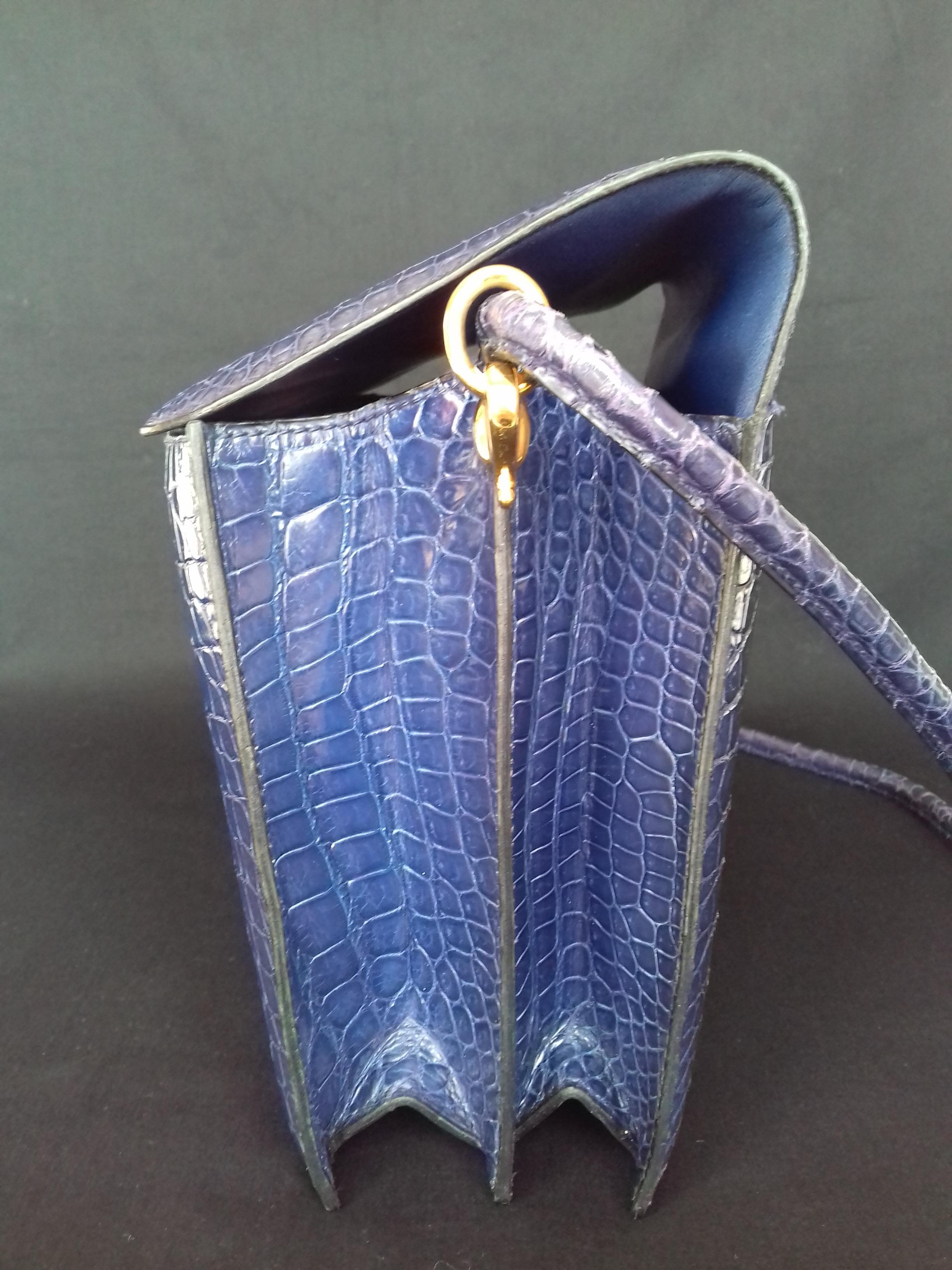 Hermès Vintage Sequana Bag Magic Purple Blue Porosus Crocodile Golden Hdw RARE en vente 8