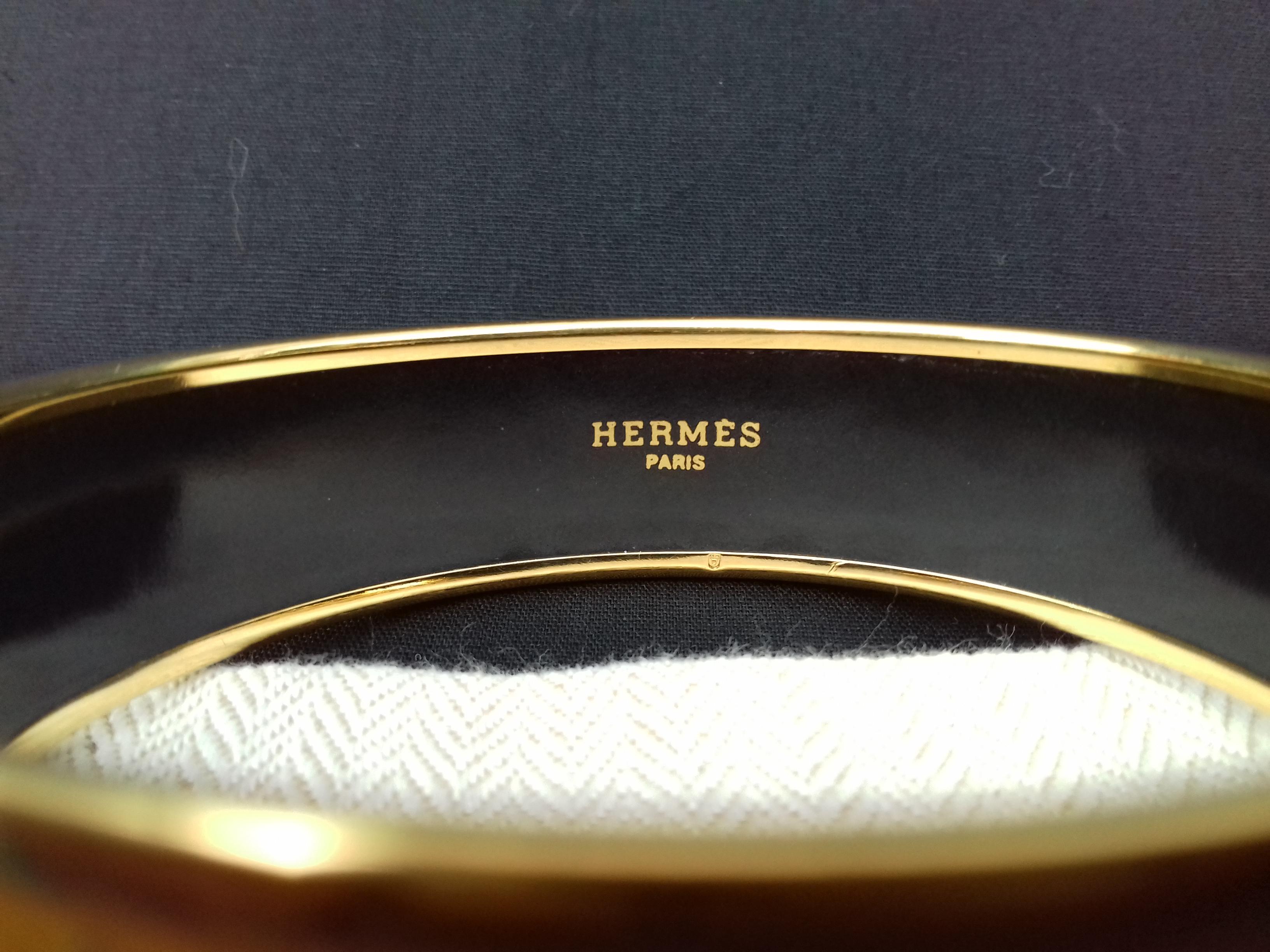 Hermès Enamel Printed Bracelet Elephants Grazing Gold Hdw Yellow Size GM 70 8