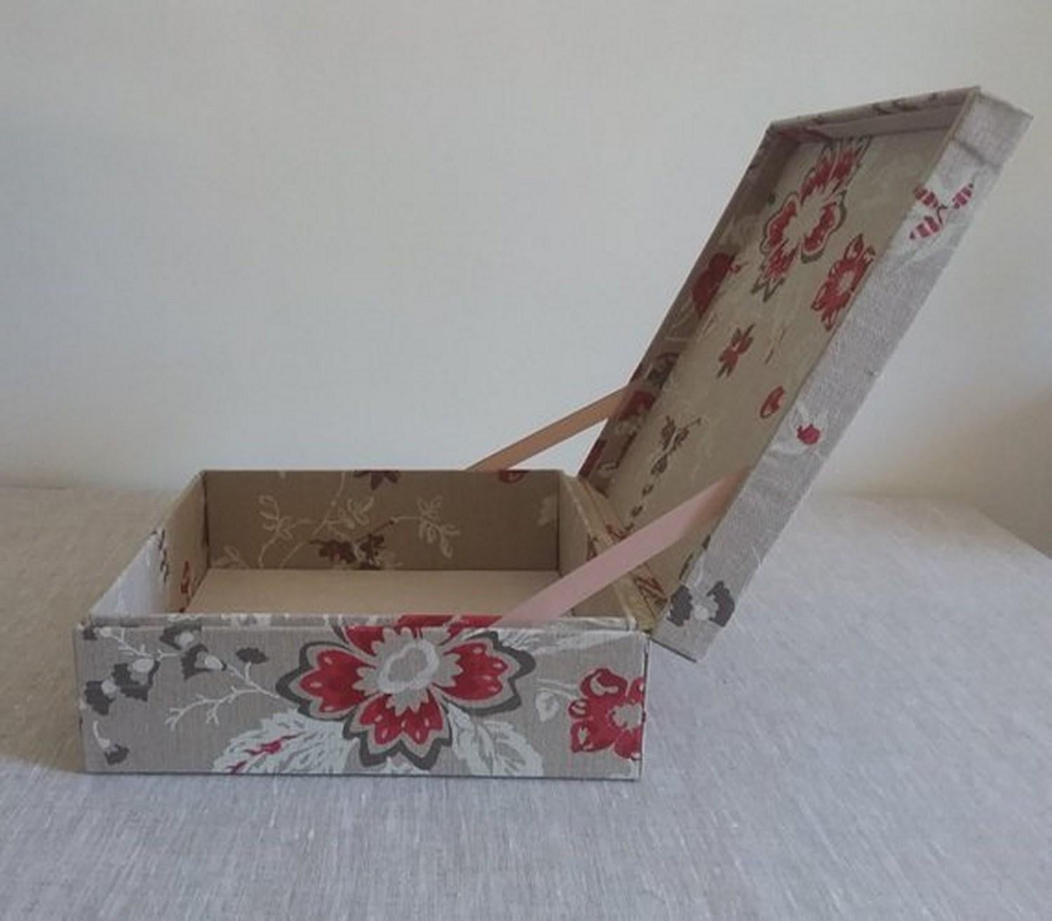 Women's or Men's Les Olivades Linen Tissue Decorative Storage Box for Scarves