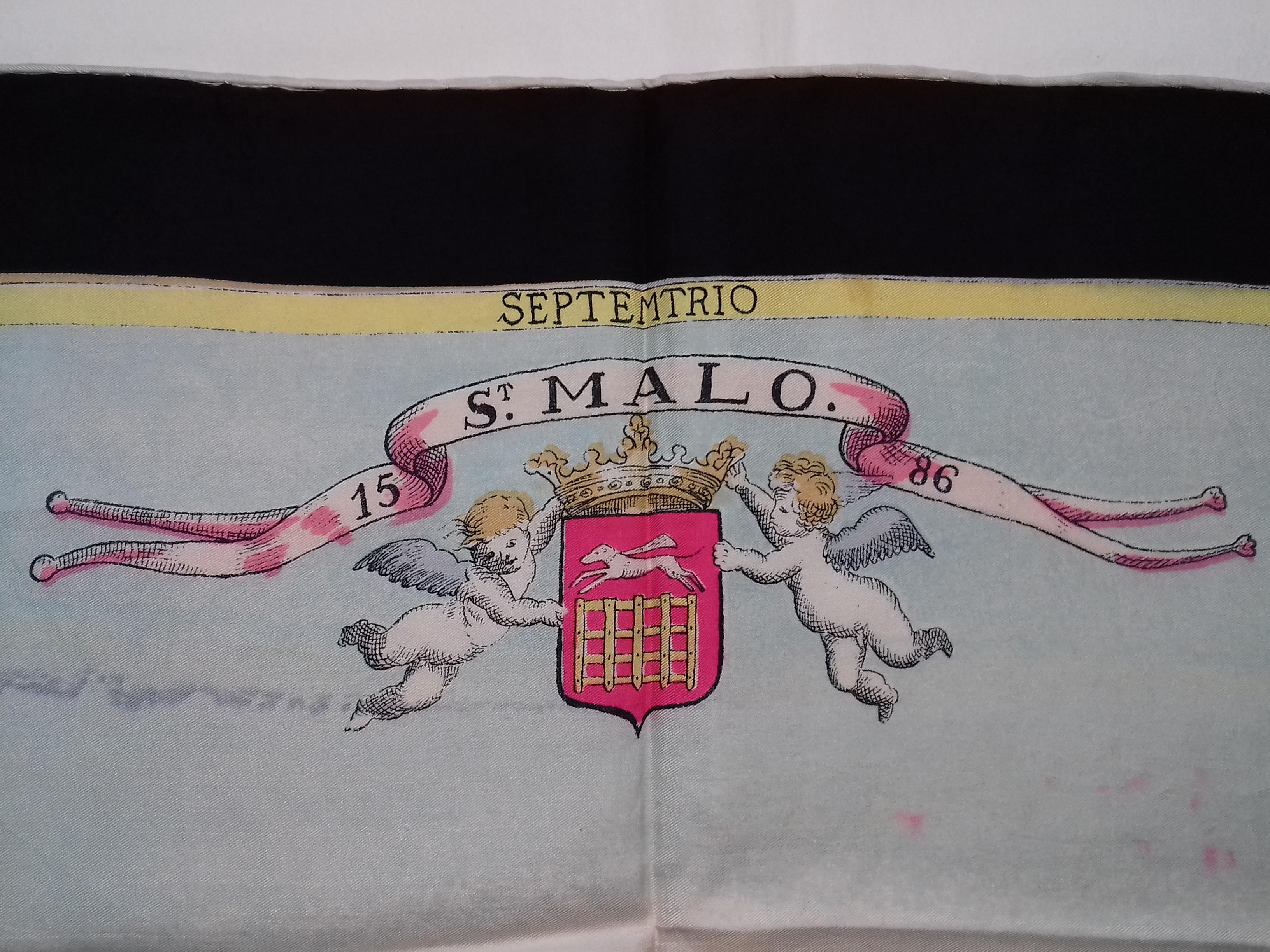 Extremely Rare Authentic Hermès Vintage Scarf

Pattern: 