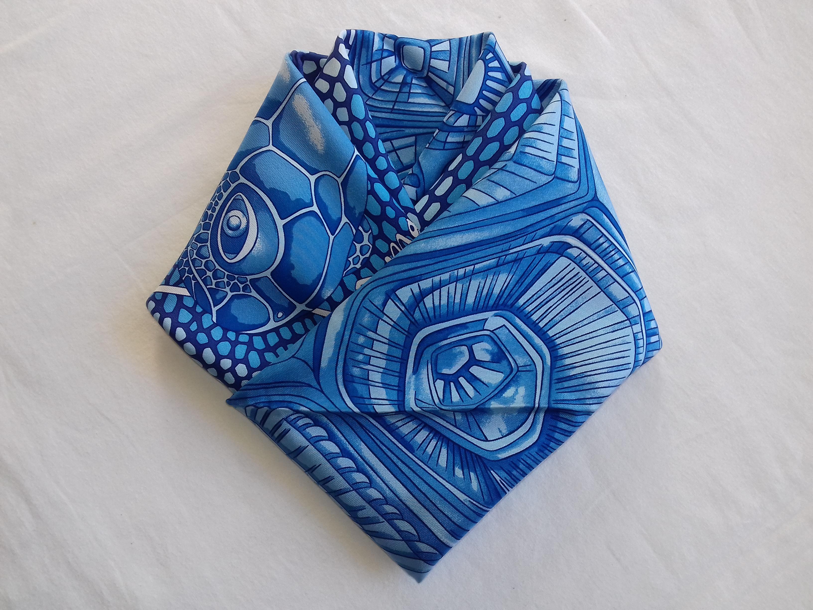 Hermès Silk Scarf De Madras A Zakynthos Turtle Blue White 90 cm 13