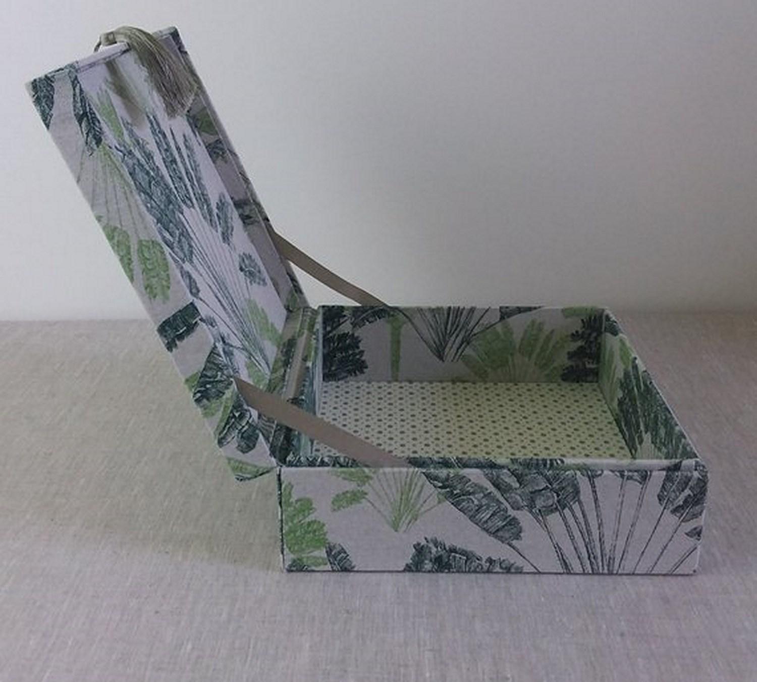Tropical Leaves Pattern Fabric Decorative Storage Box for Scarves  1