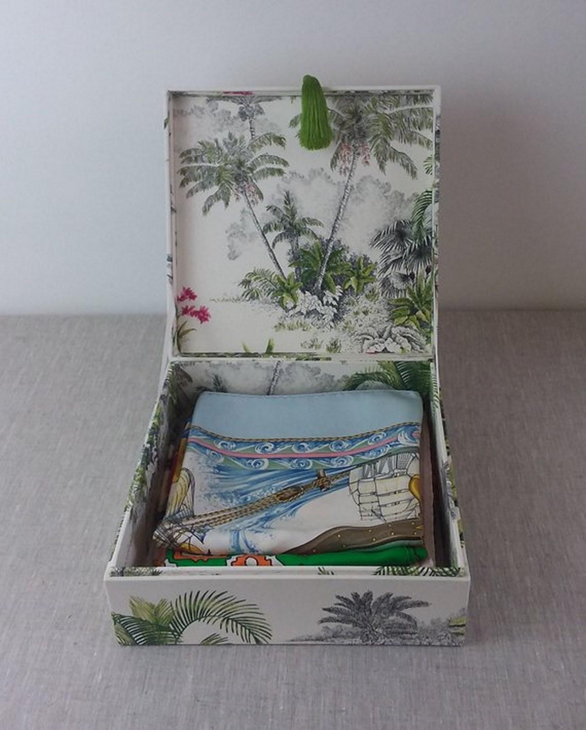 Palm Tree Printed Fabric Decorative Storage Box for Scarves  1