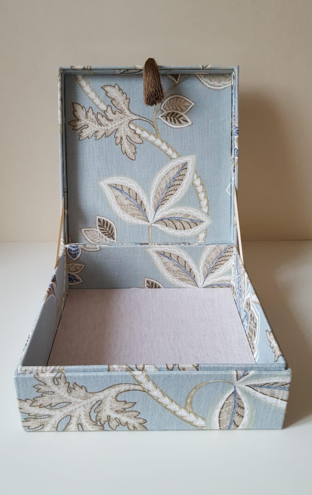 Gray Leaves Pattern Fabric Decorative Storage Box for Scarves 