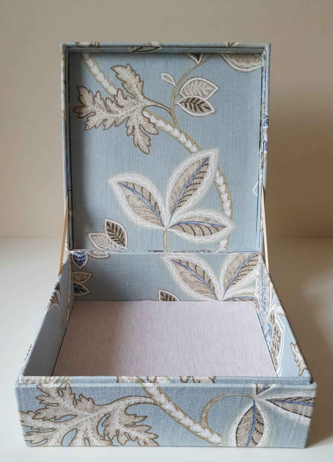 Leaves Pattern Fabric Decorative Storage Box for Scarves  1