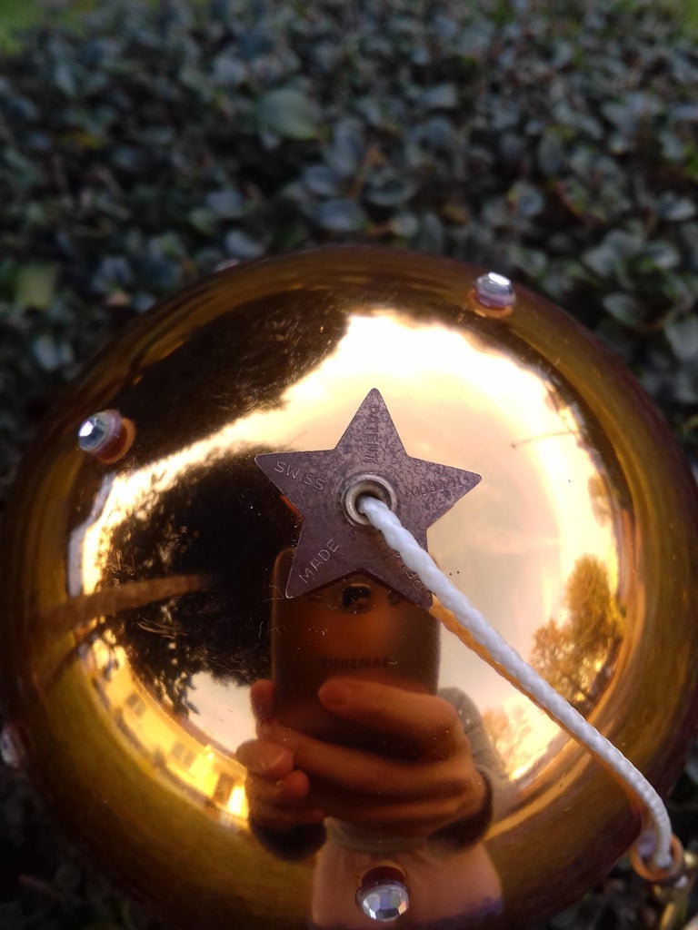 Exceptional Christmas Ball Music Box Silent Night Reuge Sainte Croix at