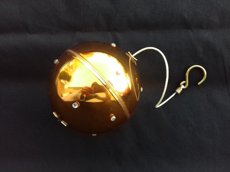 Exceptional Christmas Ball Music Box Silent Night Reuge Sainte Croix at
