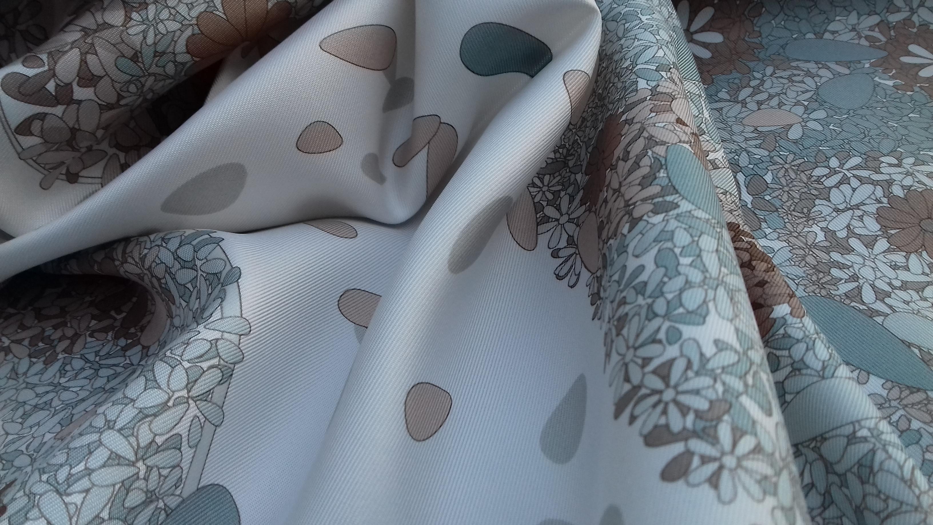 Hermès Silk Scarf Offrandes d'un jour Rybaltchenko Blanc Sepia Marron 90 cm 9