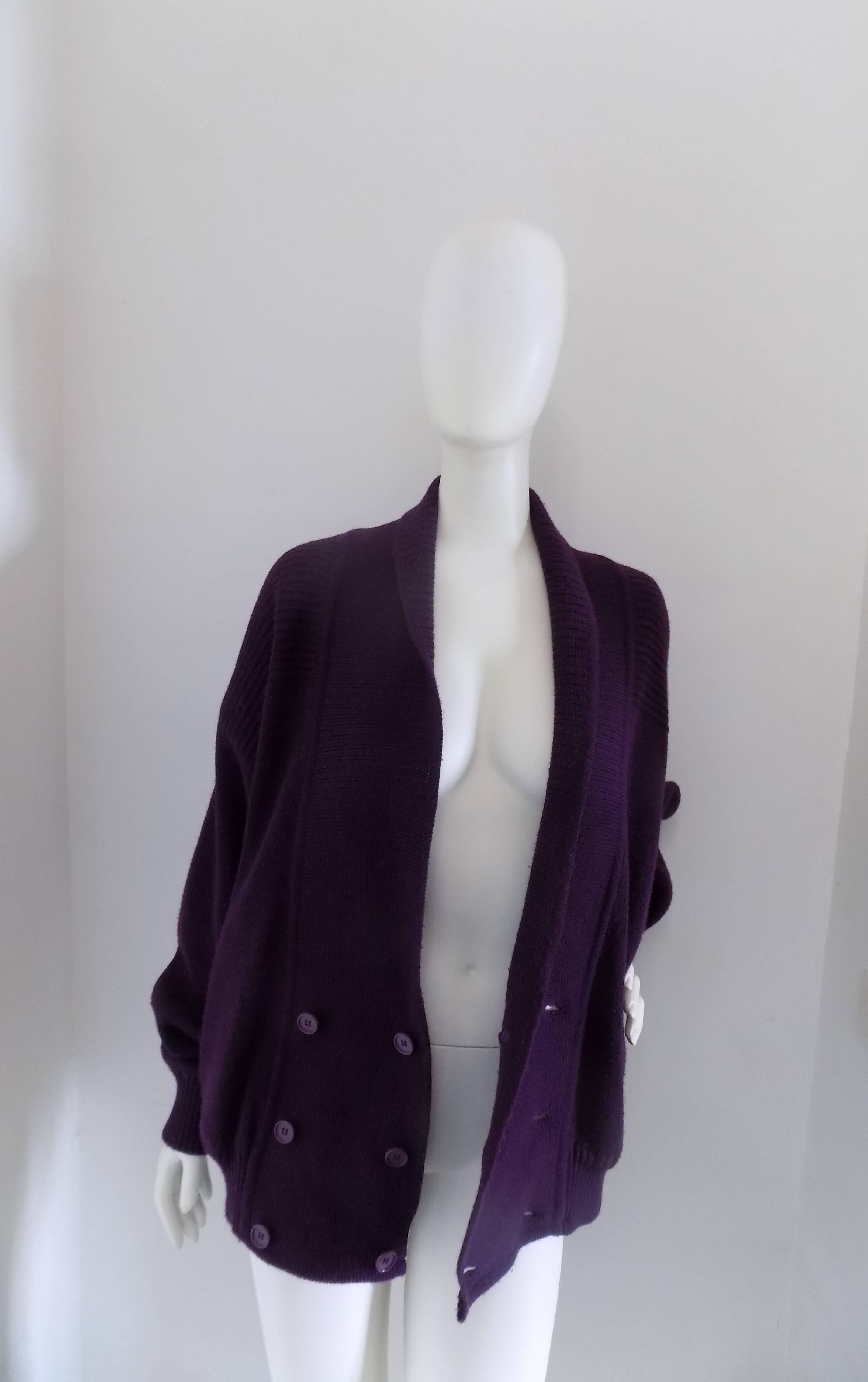 Yves Saint Laurent Purple Cardigan
Totally made in italy in size 48/50
