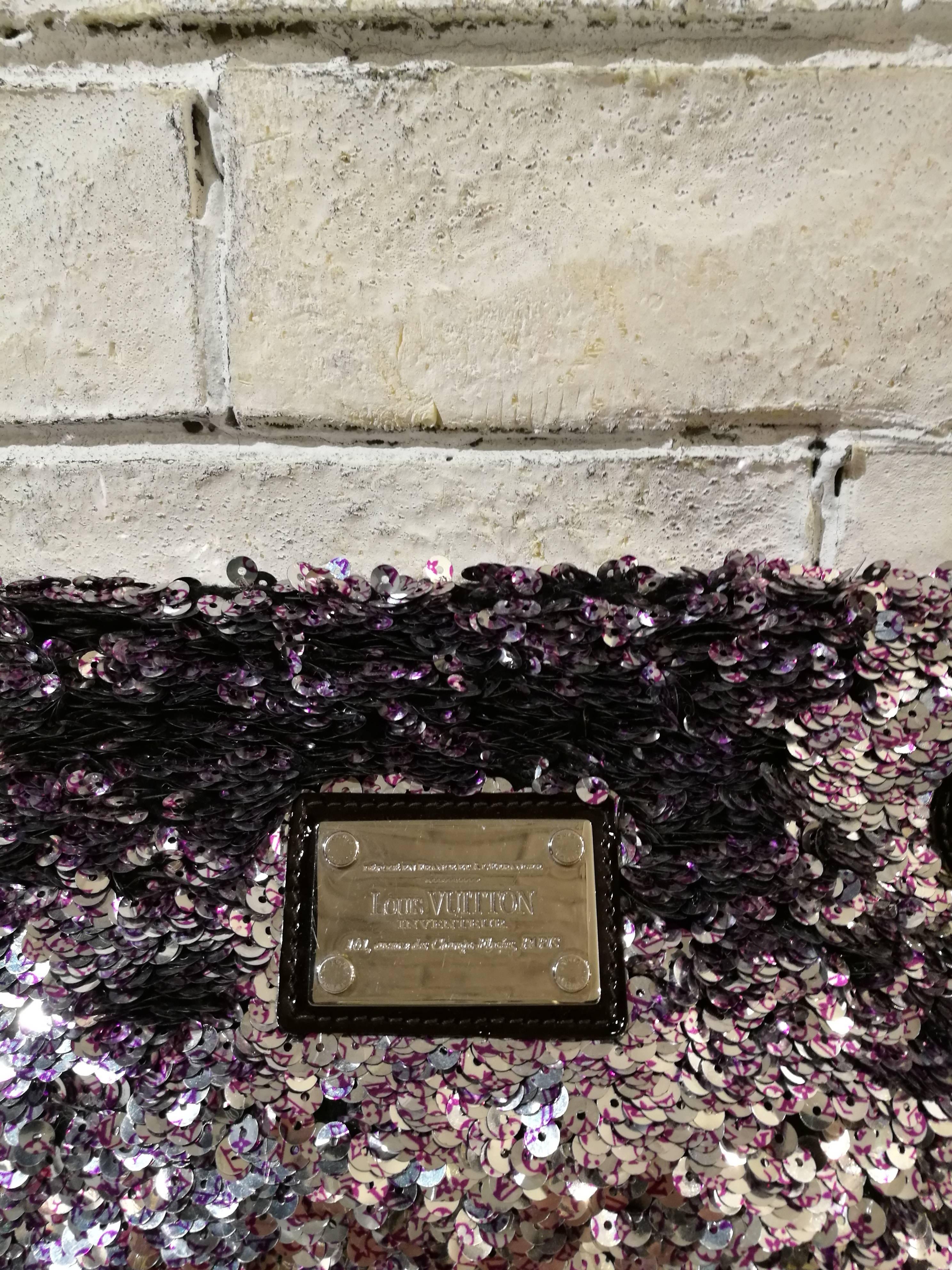 Louis Vuitton Limited Edition Violette Sequin Rococo Pochette Clutch Bag In Excellent Condition In Capri, IT