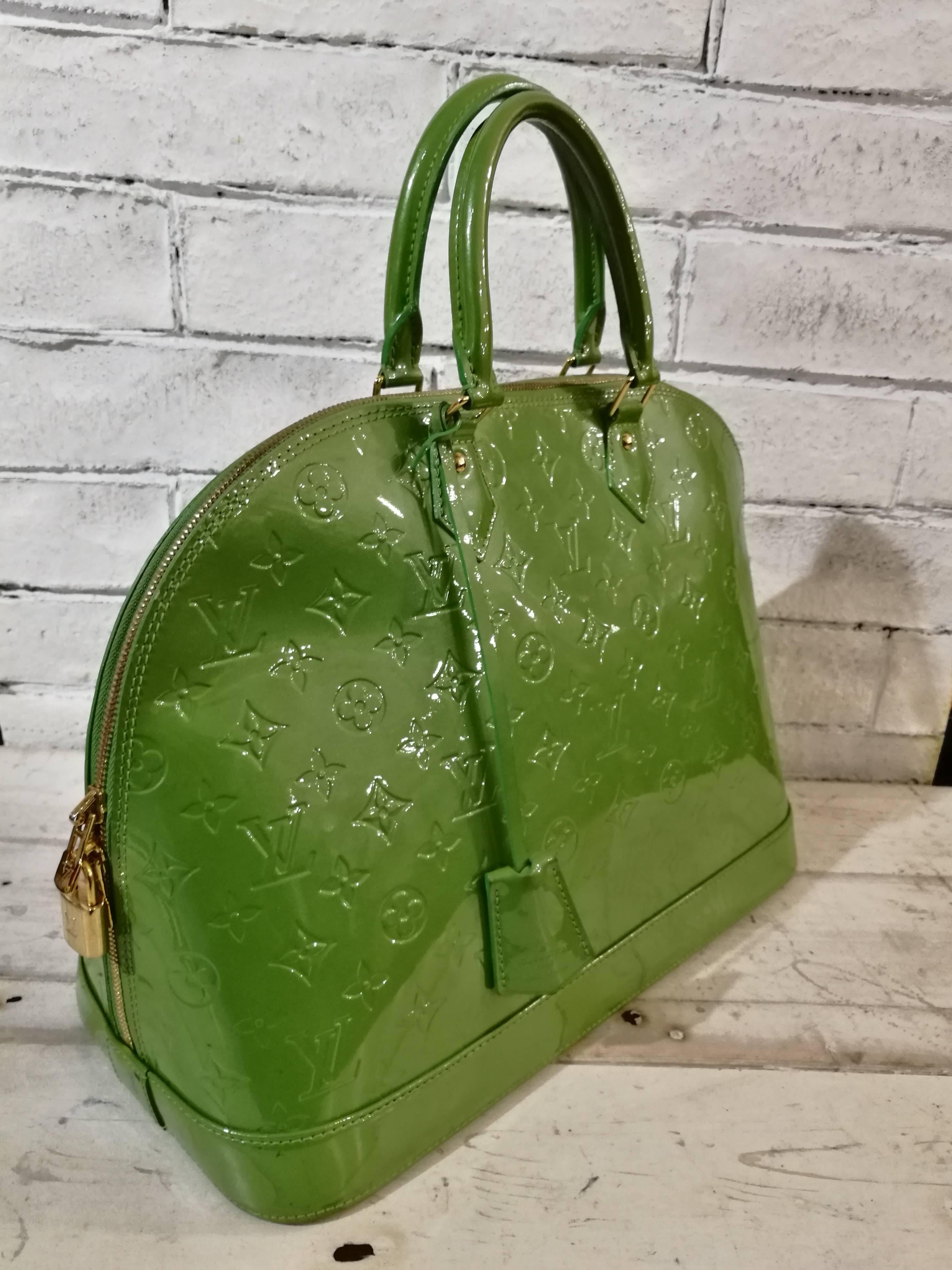 green louis vuitton purse