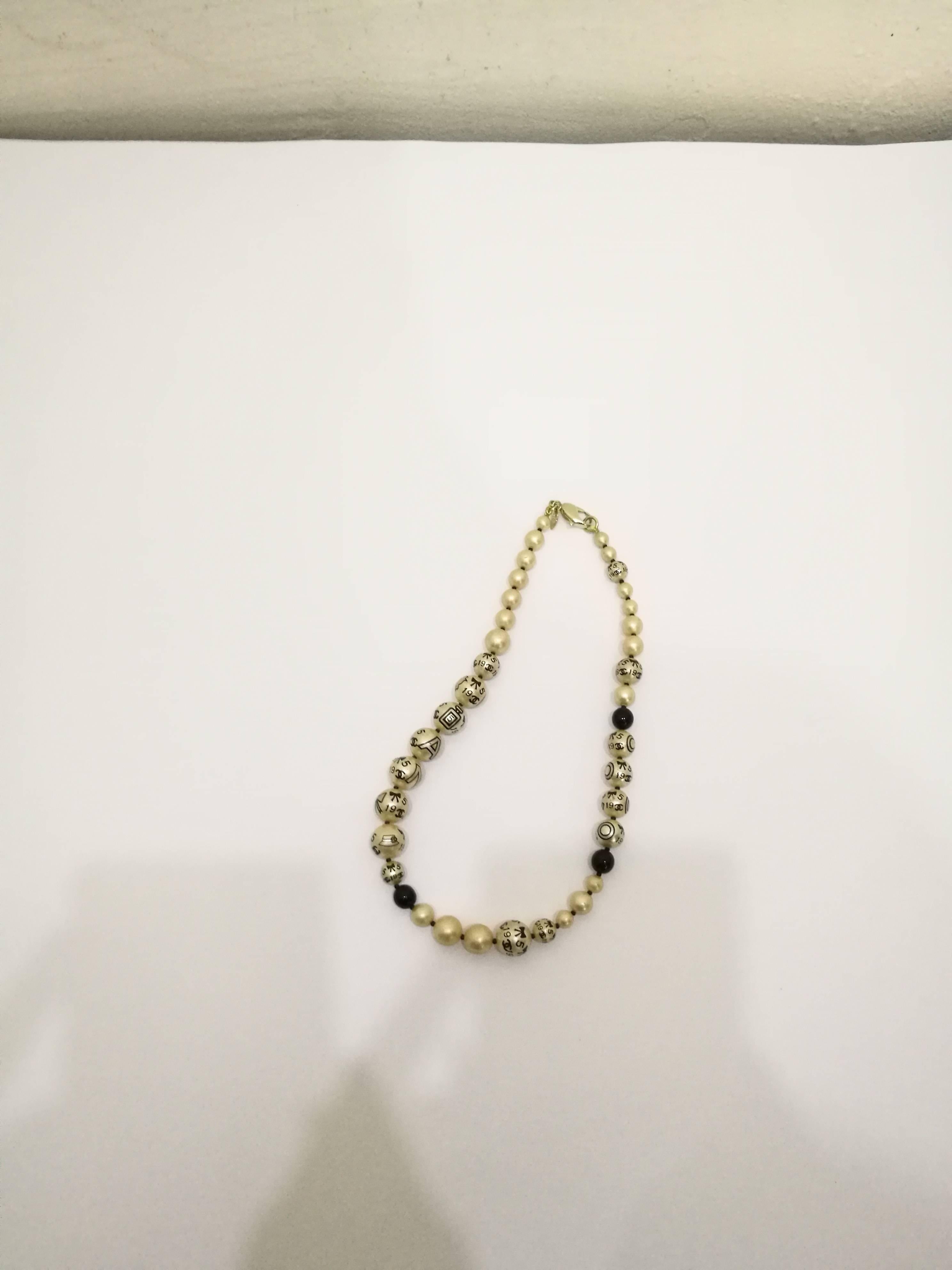 Chanel Faux Pearls Necklace In Excellent Condition In Capri, IT