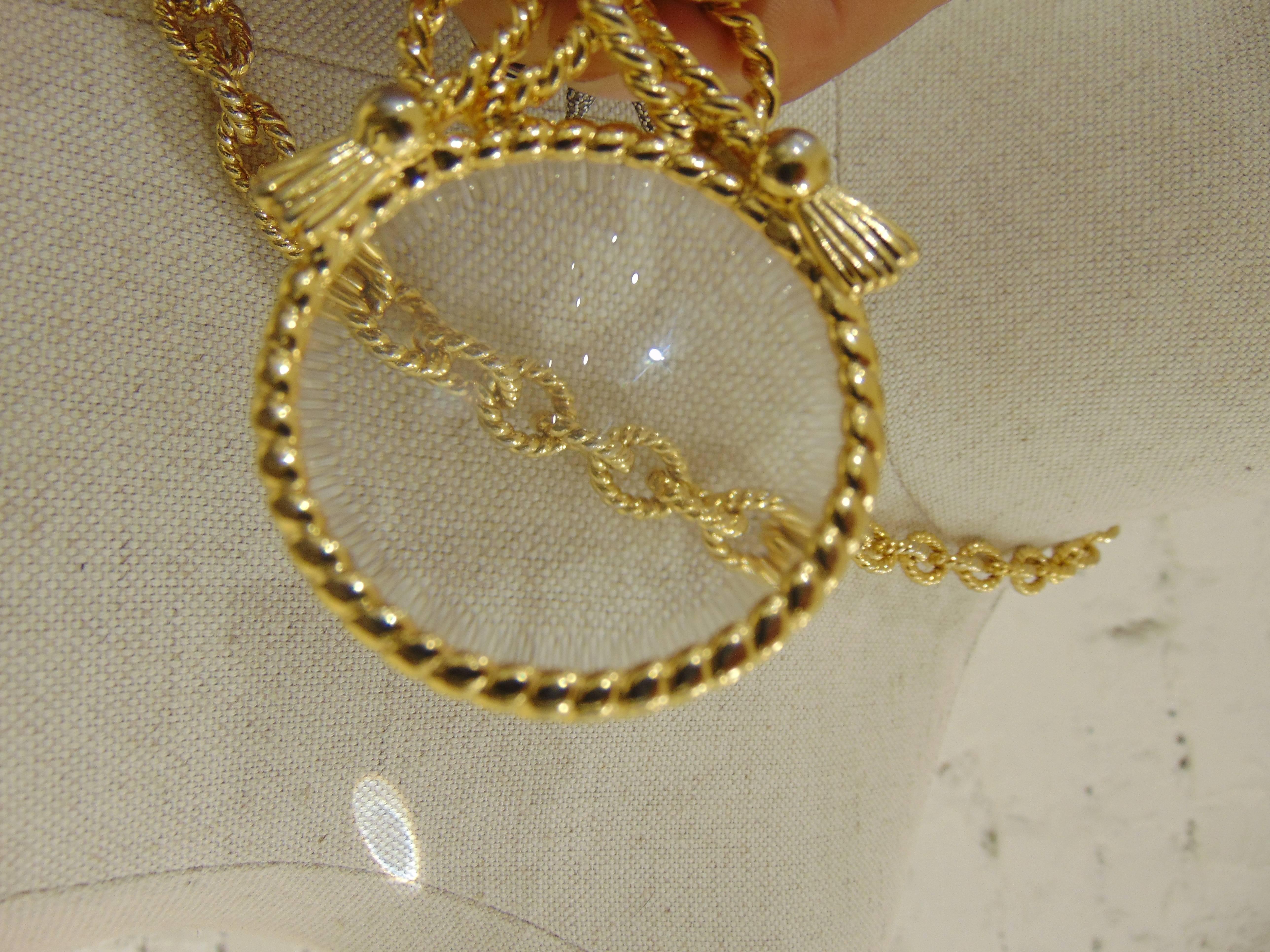 Unique and Rare Gold tone pendant magnifying glass pendant necklace 2