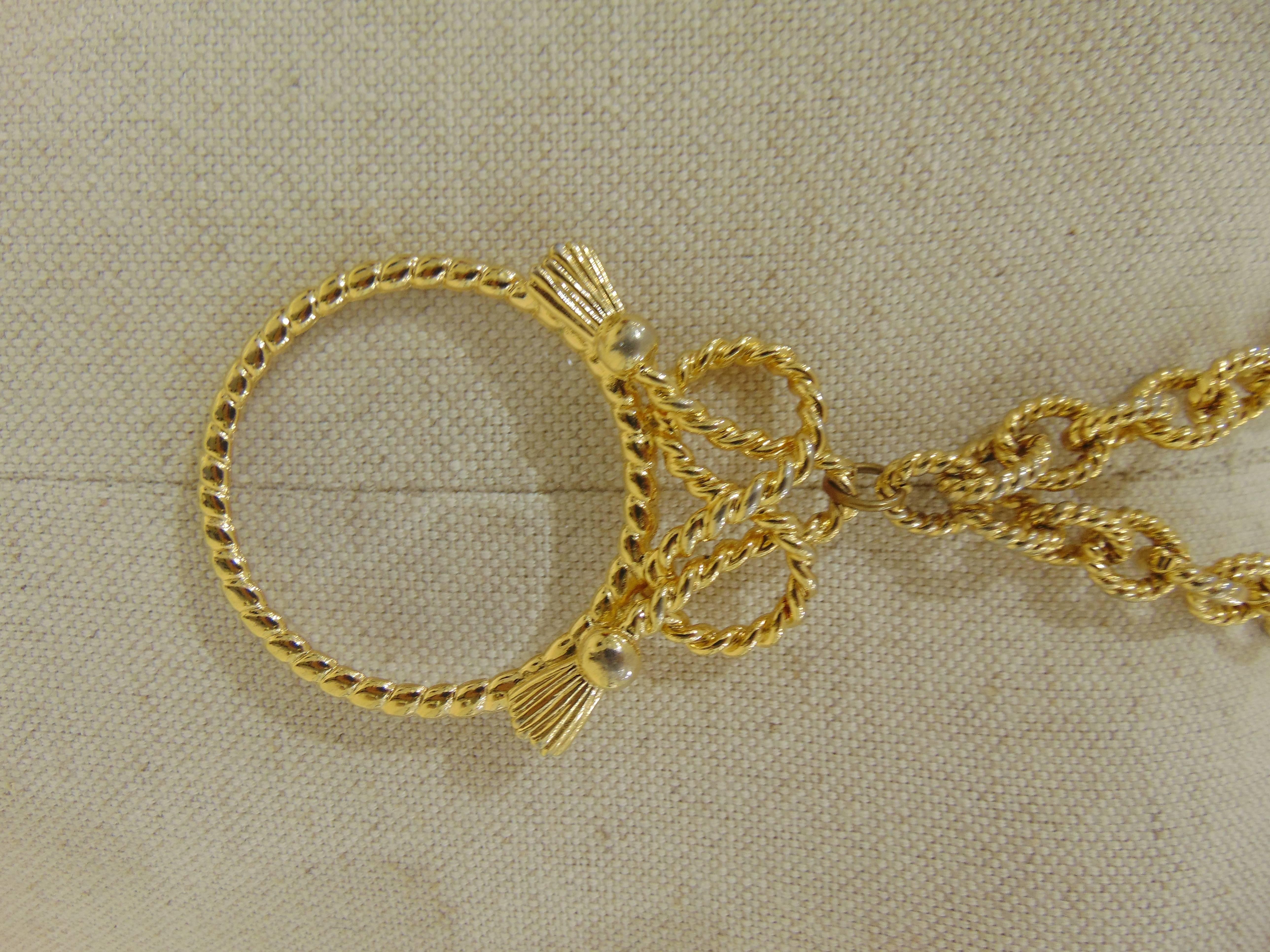 Unique and Rare Gold tone pendant magnifying glass pendant necklace 3