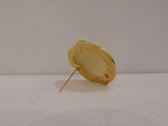 1980s Givenchy gold tone faux pearls pin