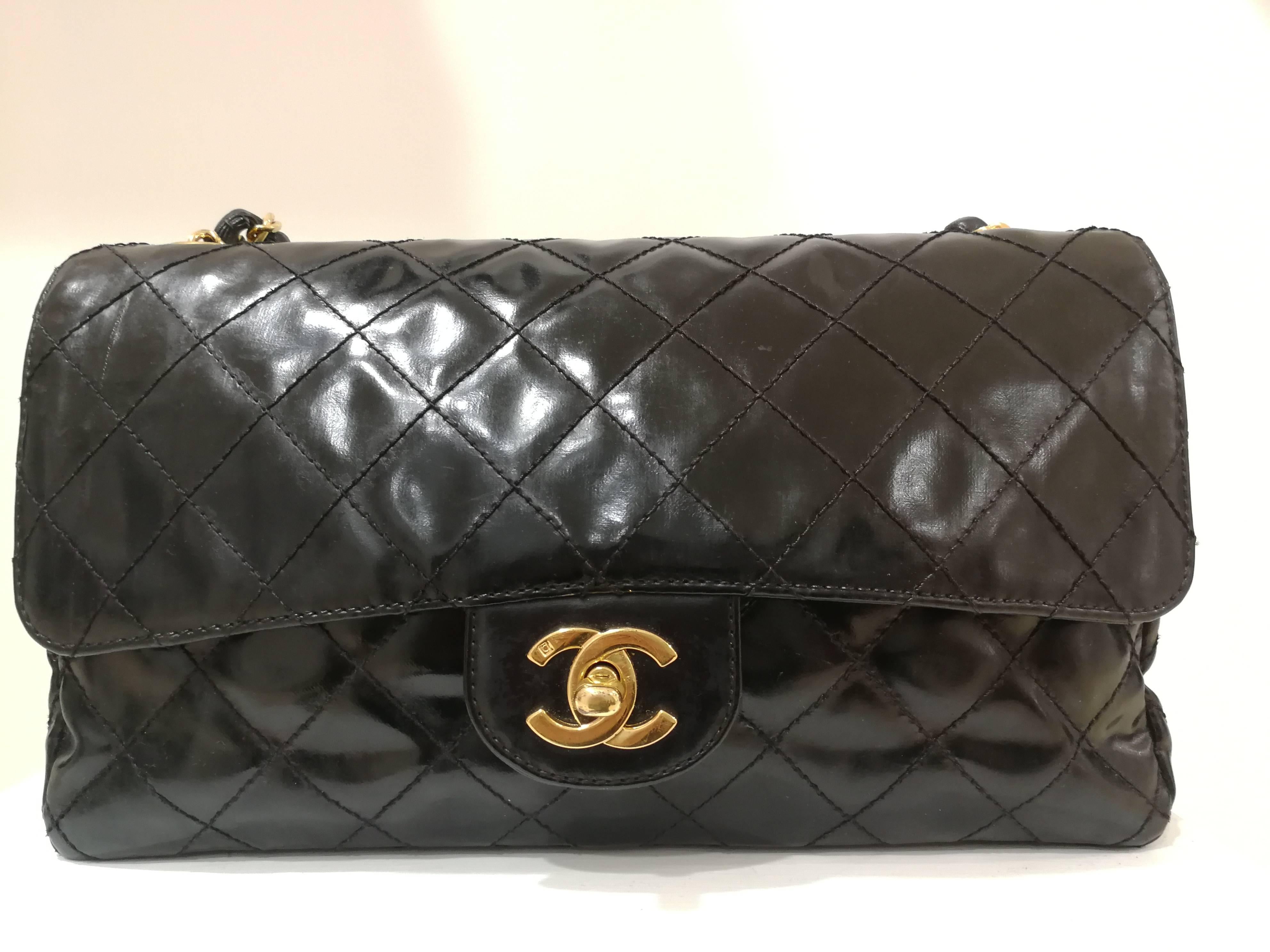 1997 Limited Edition Chanel Black 2.55 Gold tone Hardware Bag In Excellent Condition In Capri, IT