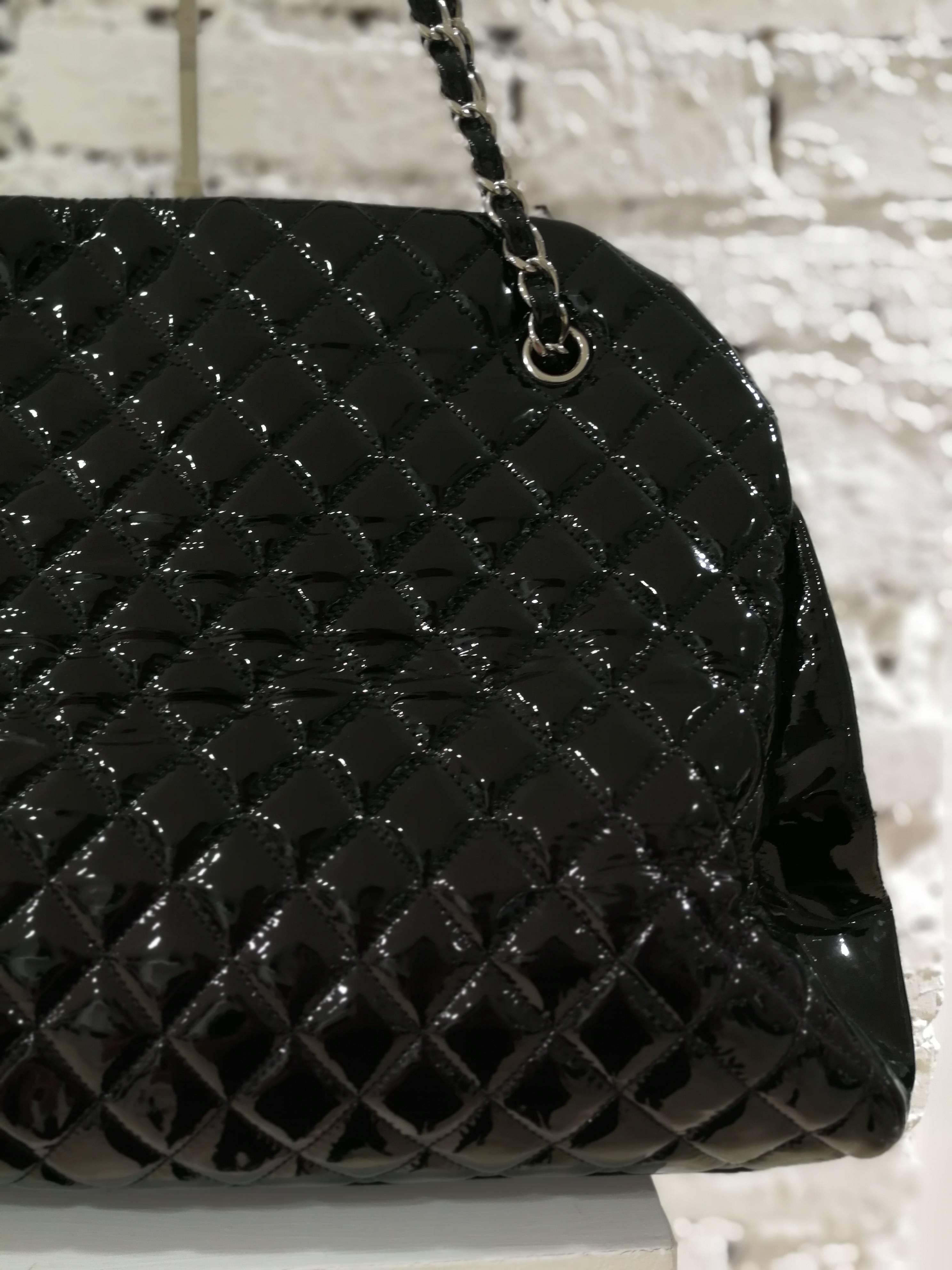 Chanel Just Mademoiselle Bowler Black patent Leather Bag In Excellent Condition In Capri, IT
